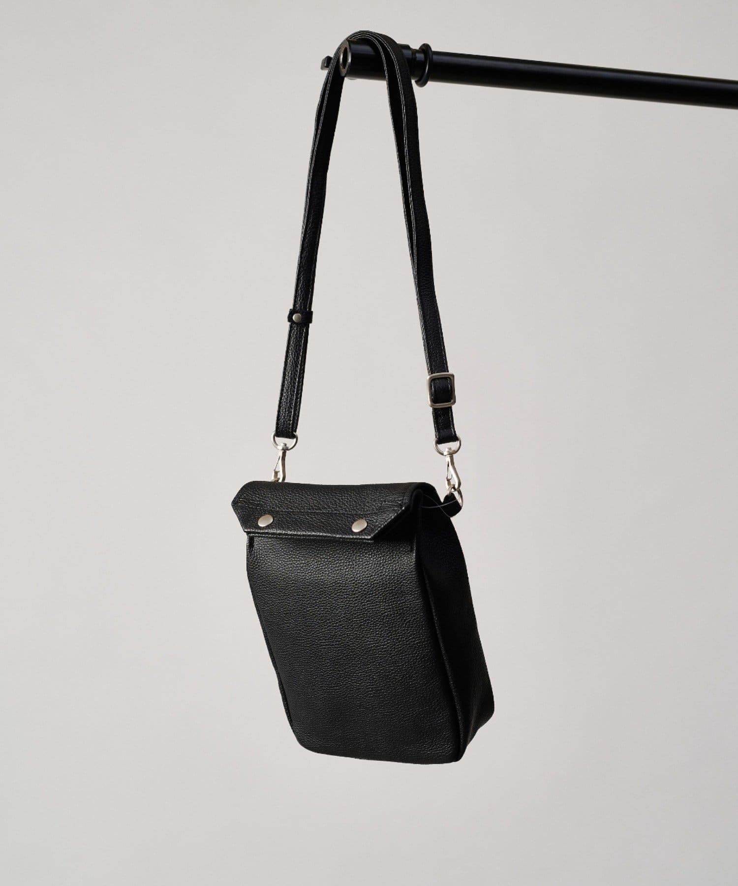 Lui's(ルイス) 【SLOW / スロウ】Gasmask Shoulder Bag - S