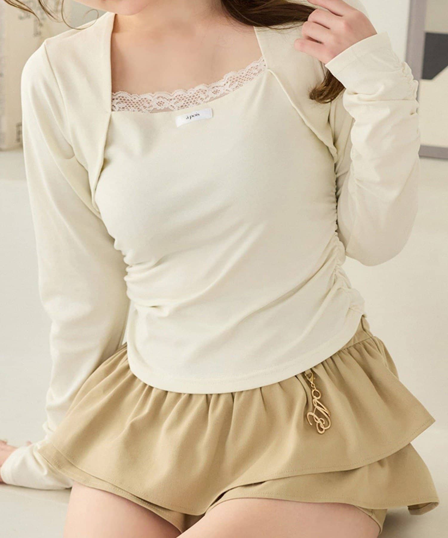 NICE CLAUP / OLIVE des OLIVE OUTLET(ナイスクラップ  / オリーブ デ オリーブ アウトレット) 【one after another】レイヤード風レース付きトップス