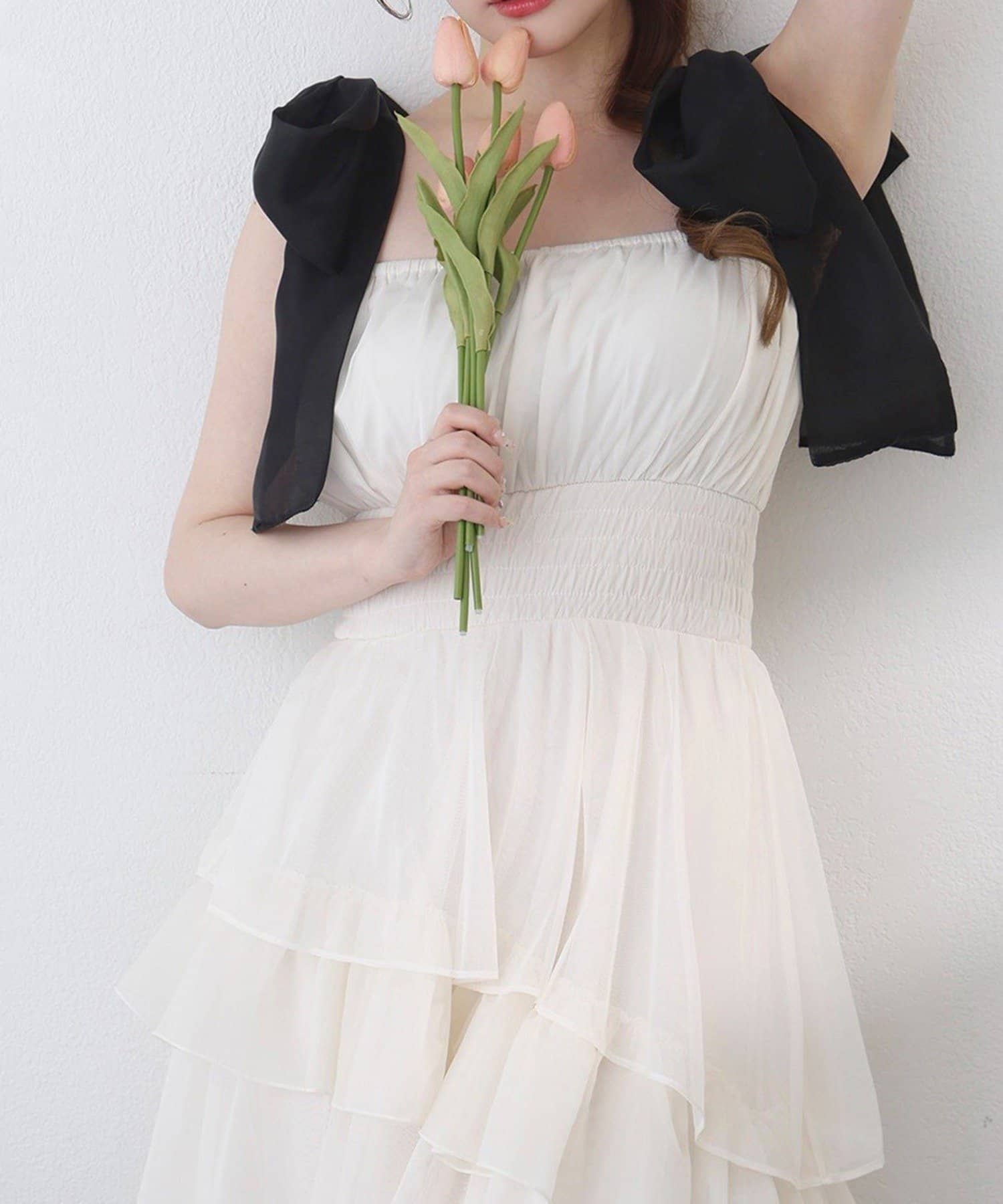 NICE CLAUP / OLIVE des OLIVE OUTLET(ナイスクラップ  / オリーブ デ オリーブ アウトレット) 【one after another】肩リボンティアードキャミワンピ