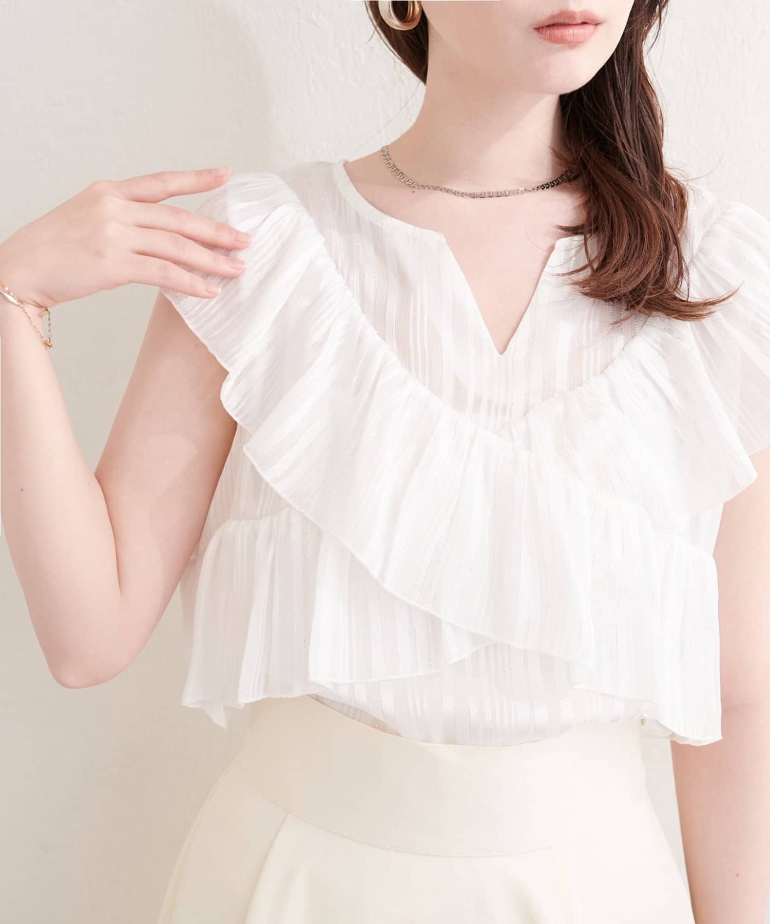 natural couture(ナチュラルクチュール) スキッパーフリルブラウス