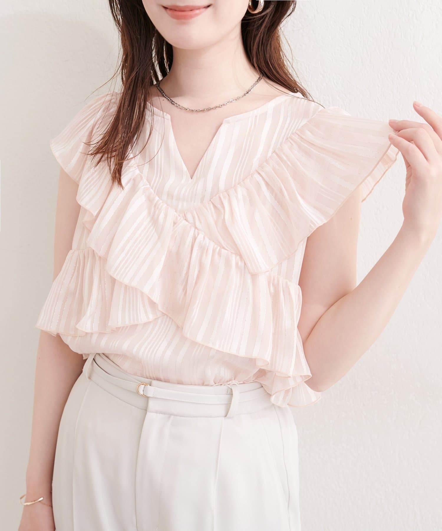 natural couture(ナチュラルクチュール) スキッパーフリルブラウス