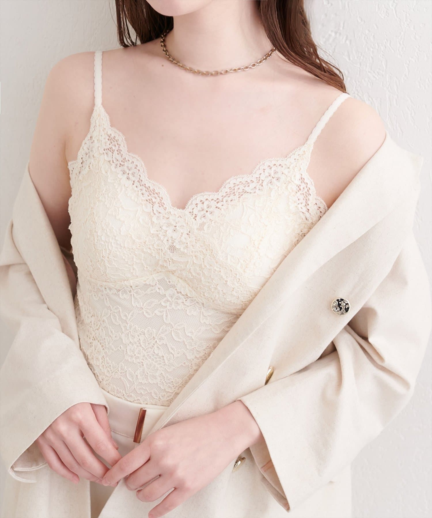 natural couture(ナチュラルクチュール) カップ付きレースキャミ