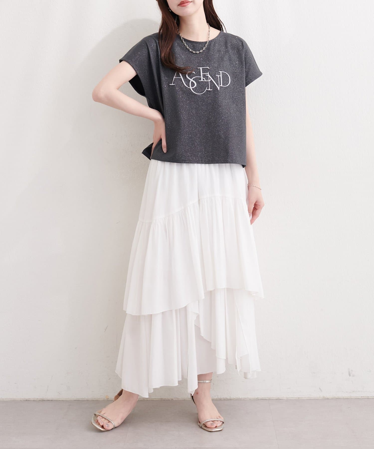 natural couture(ナチュラルクチュール) ロゴ刺繍入りラメT
