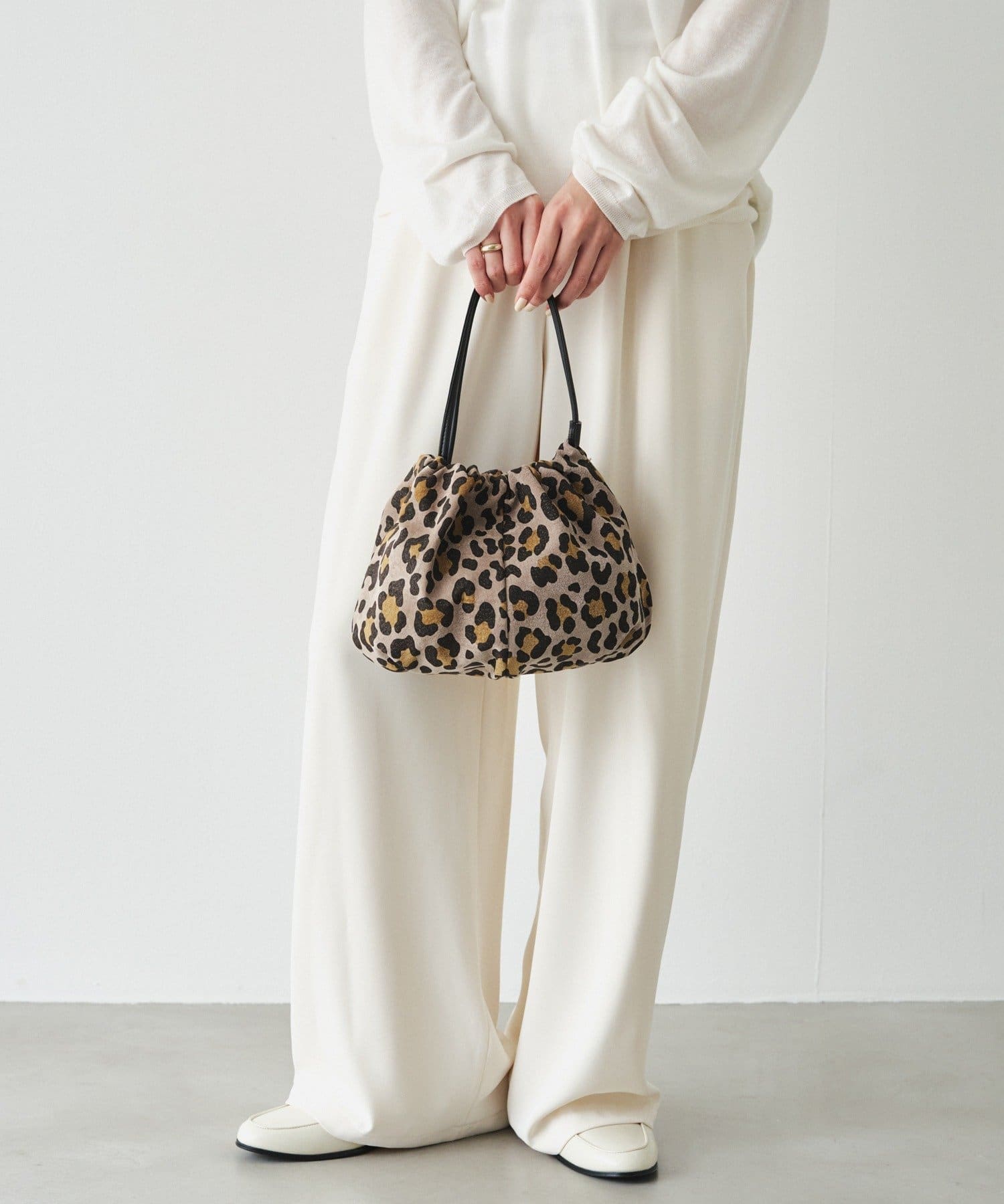 russet(ラシット) レザー巾着4WAYショルダーバッグ＜レオパード＞