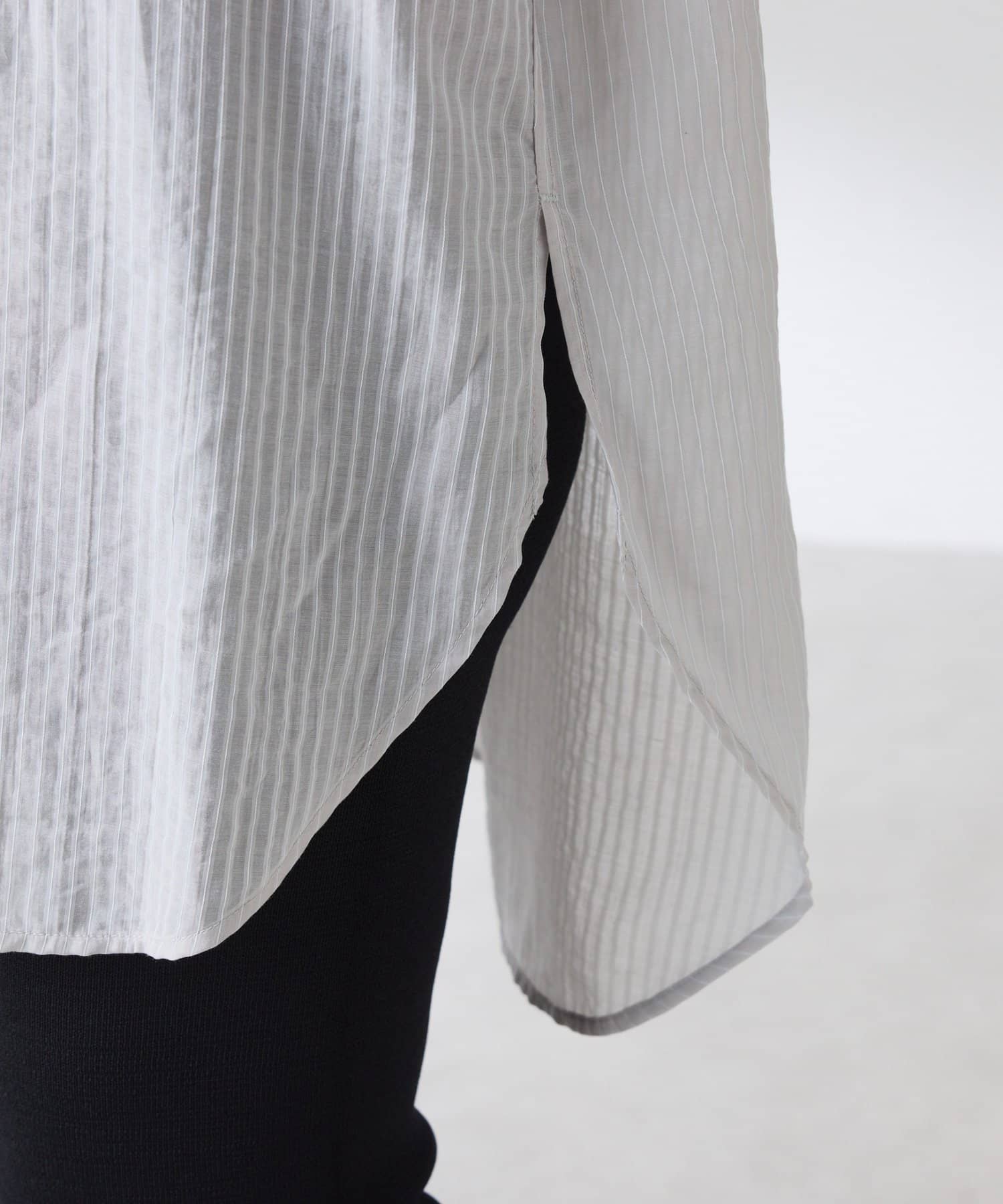 COLLAGE GALLARDAGALANTE(コラージュ ガリャルダガランテ) 【芋生悠×Q.anosコラボ】メッセージシアーシャツ