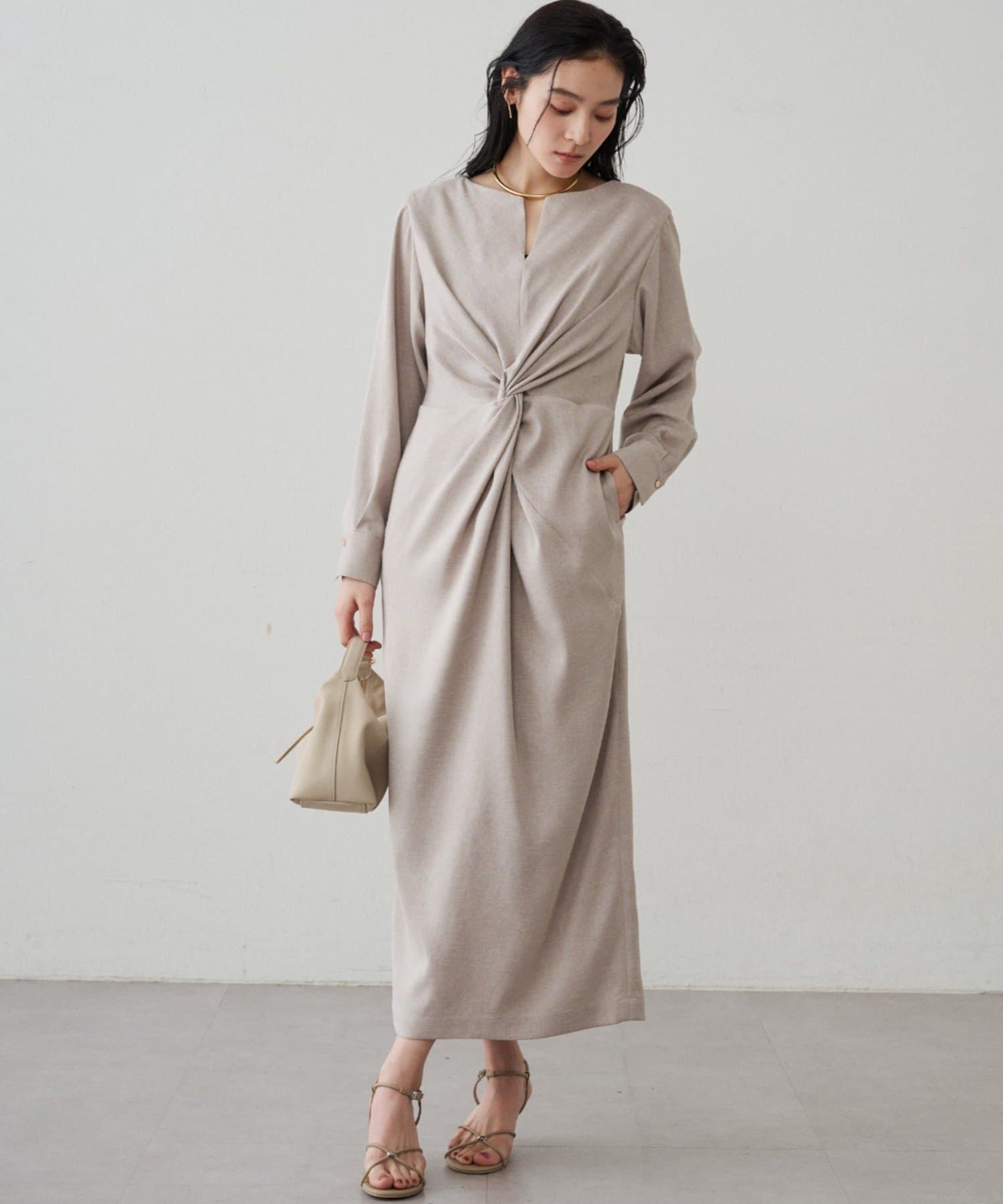 OUTLET(アウトレット) 【Loungedress】ツイストVネックワンピース
