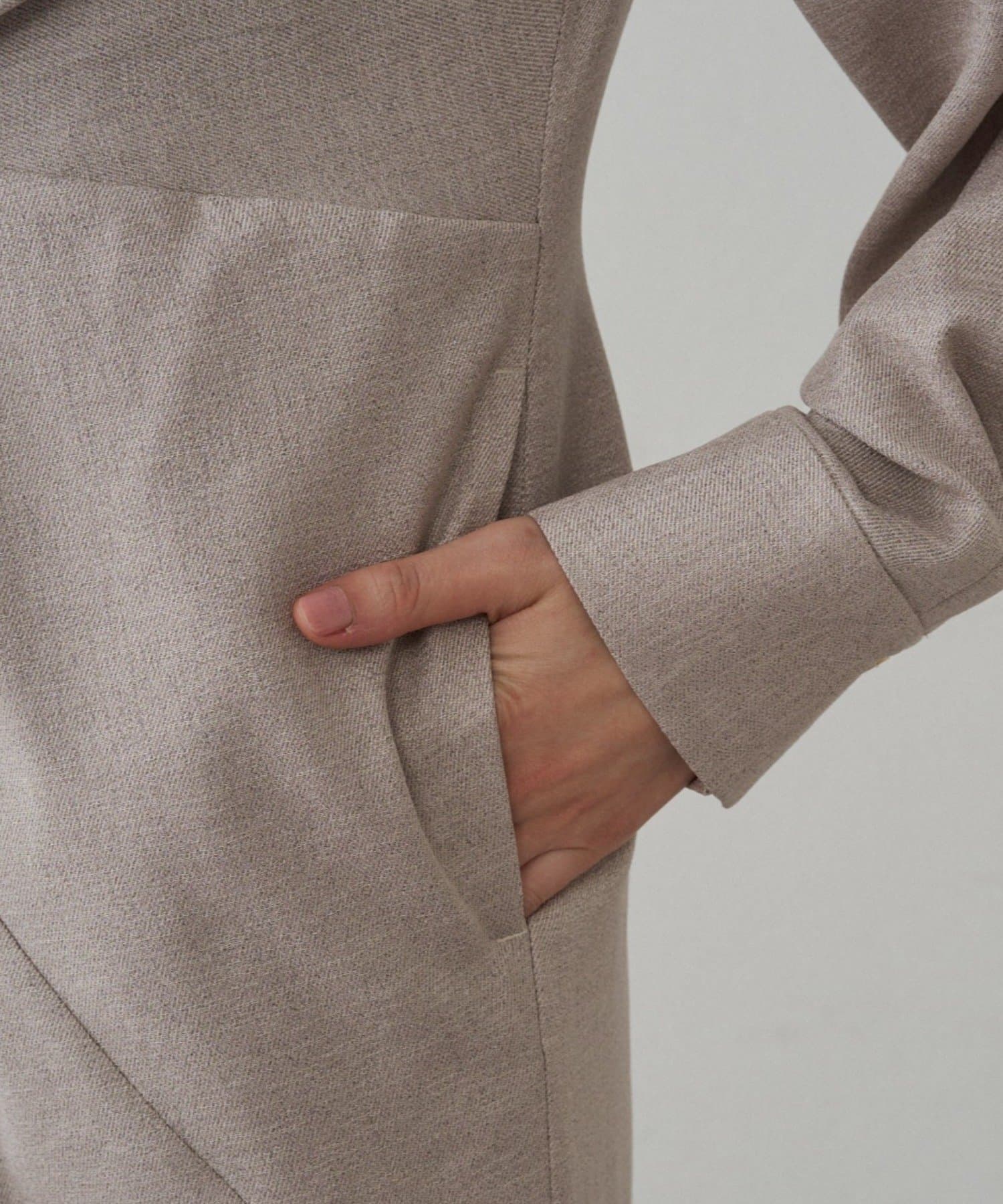 OUTLET(アウトレット) 【Loungedress】ツイストVネックワンピース