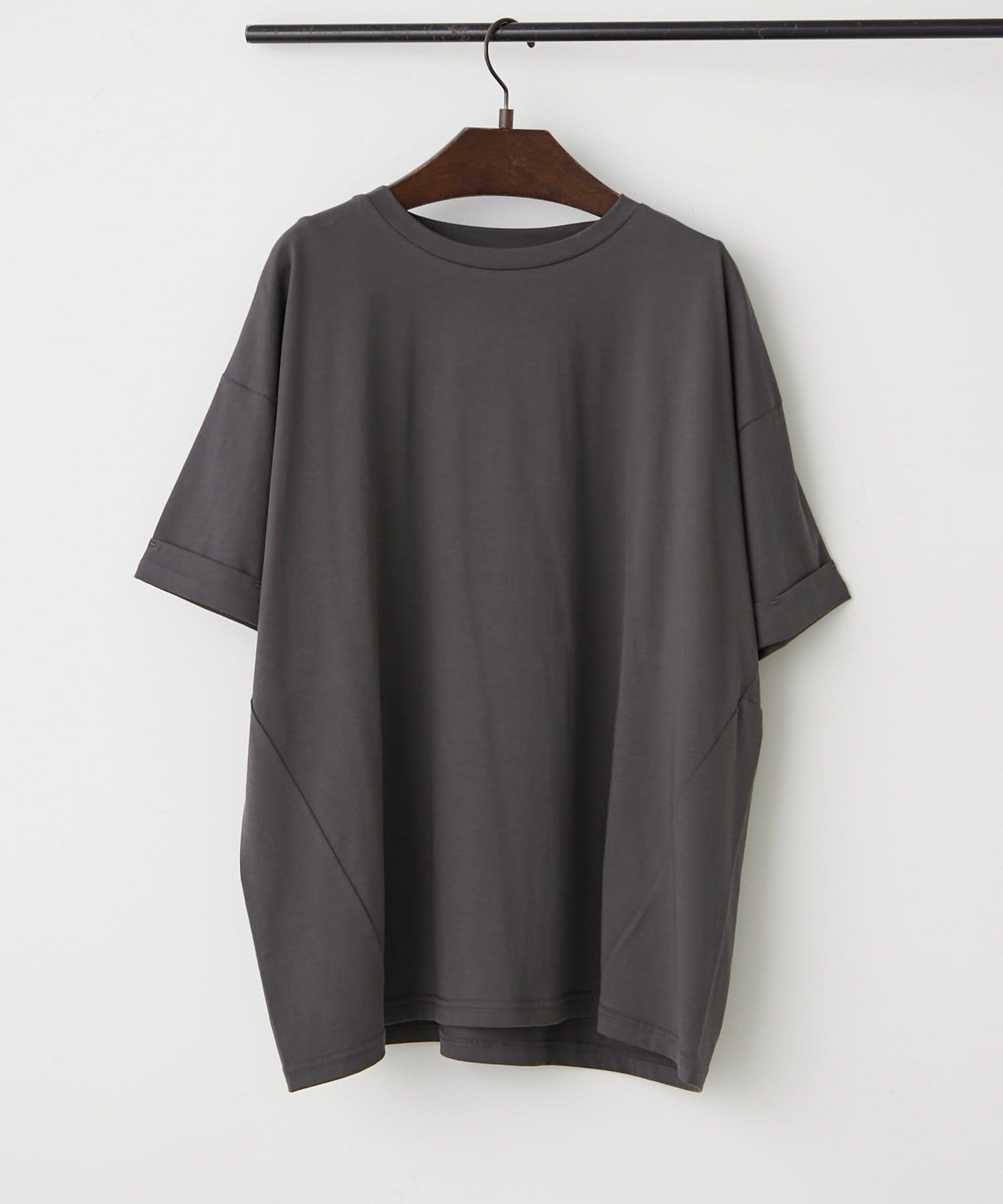 Remind me and forever(リマインドミーアンドフォーエバー) 【接触冷感】バック切替コクーンＴシャツ