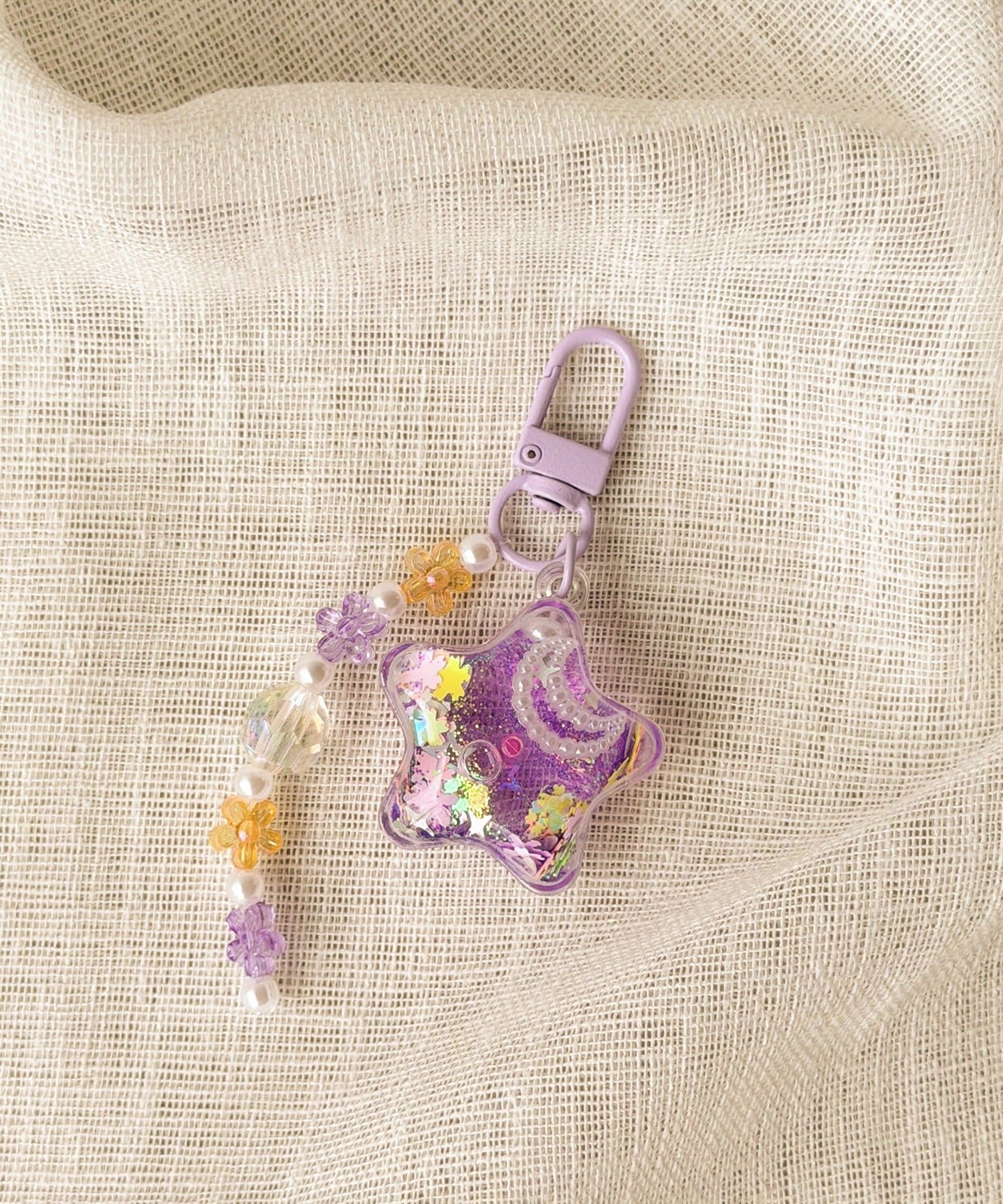 3COINS(スリーコインズ) キラキラアクアキーホルダー