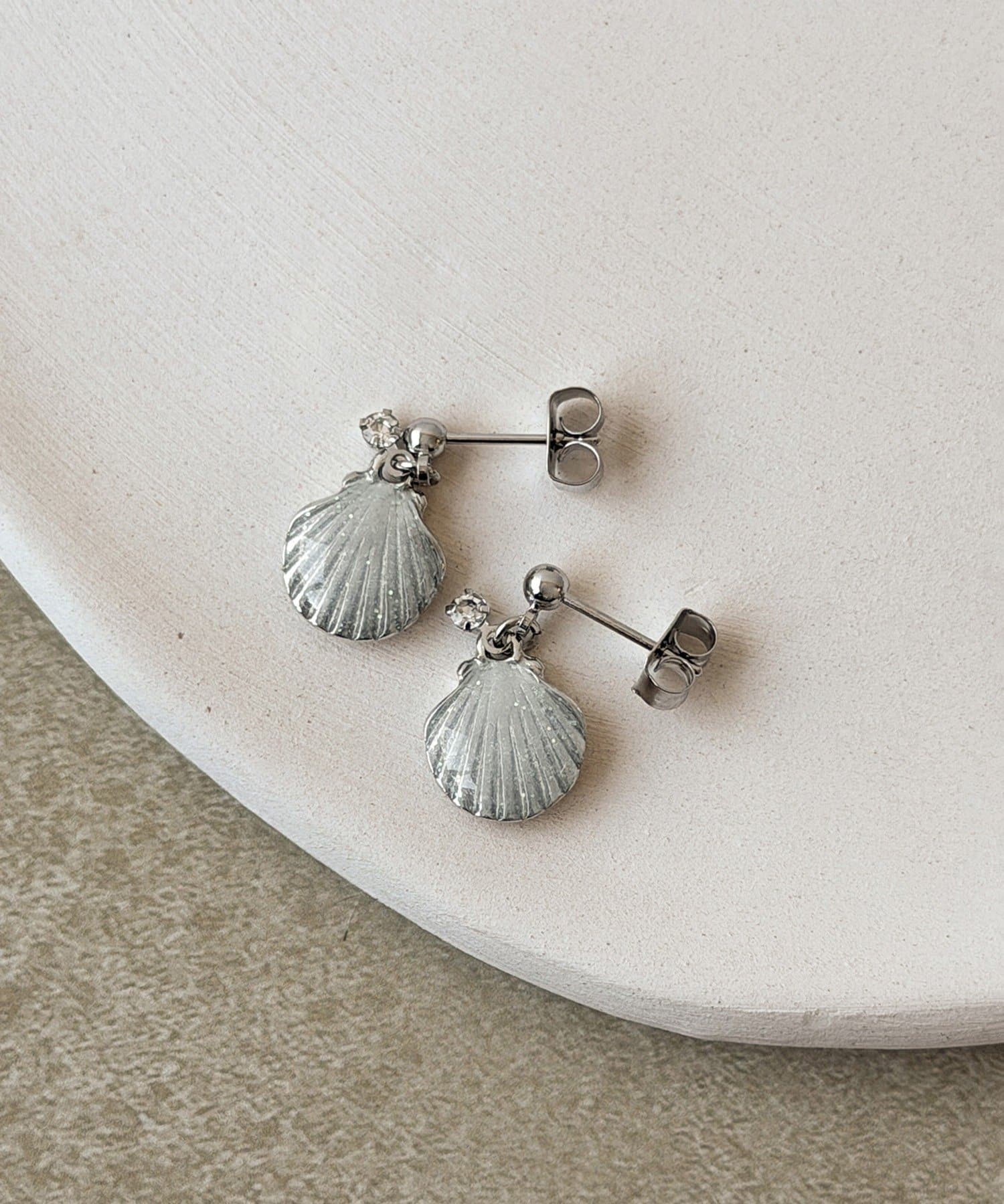 3COINS(スリーコインズ) メタルエポシェルピアス