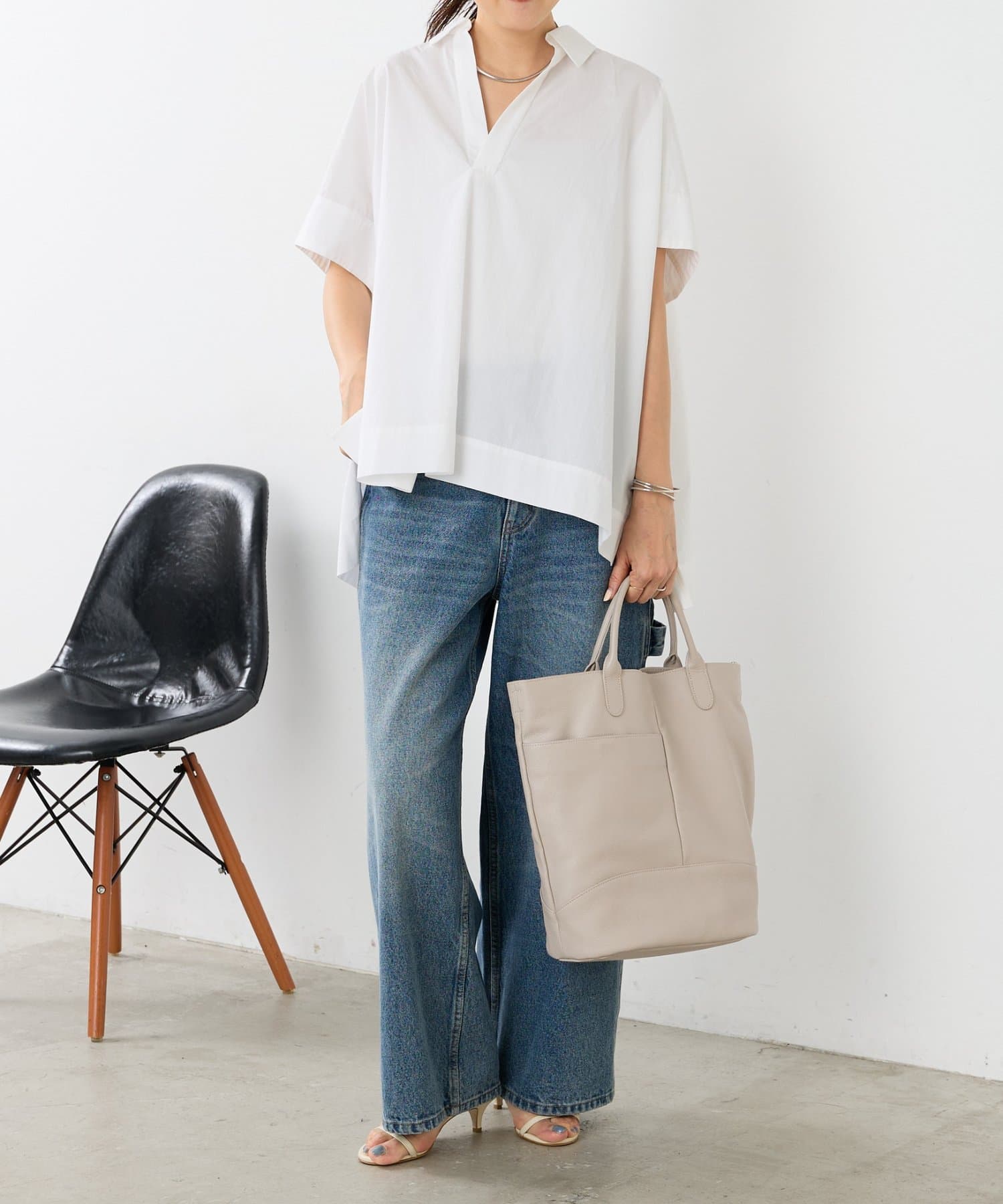 値下げ✩︎⡱BEARDSLEY ビアズリー チャーム付きレザートート 6/20(土)12：00予約開始》チャーム付きシュリンク2wayバッグ《本革