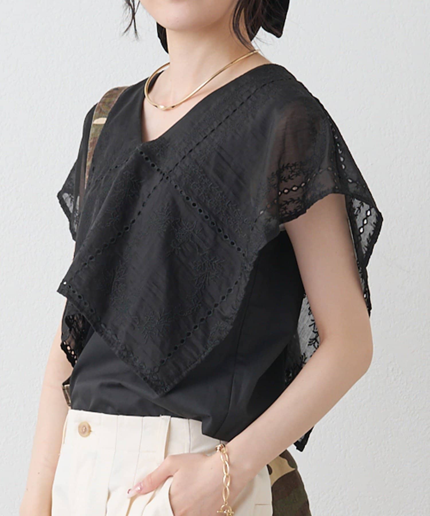 PUAL CE CIN(ピュアルセシン) スクエア刺繍レースブラウス