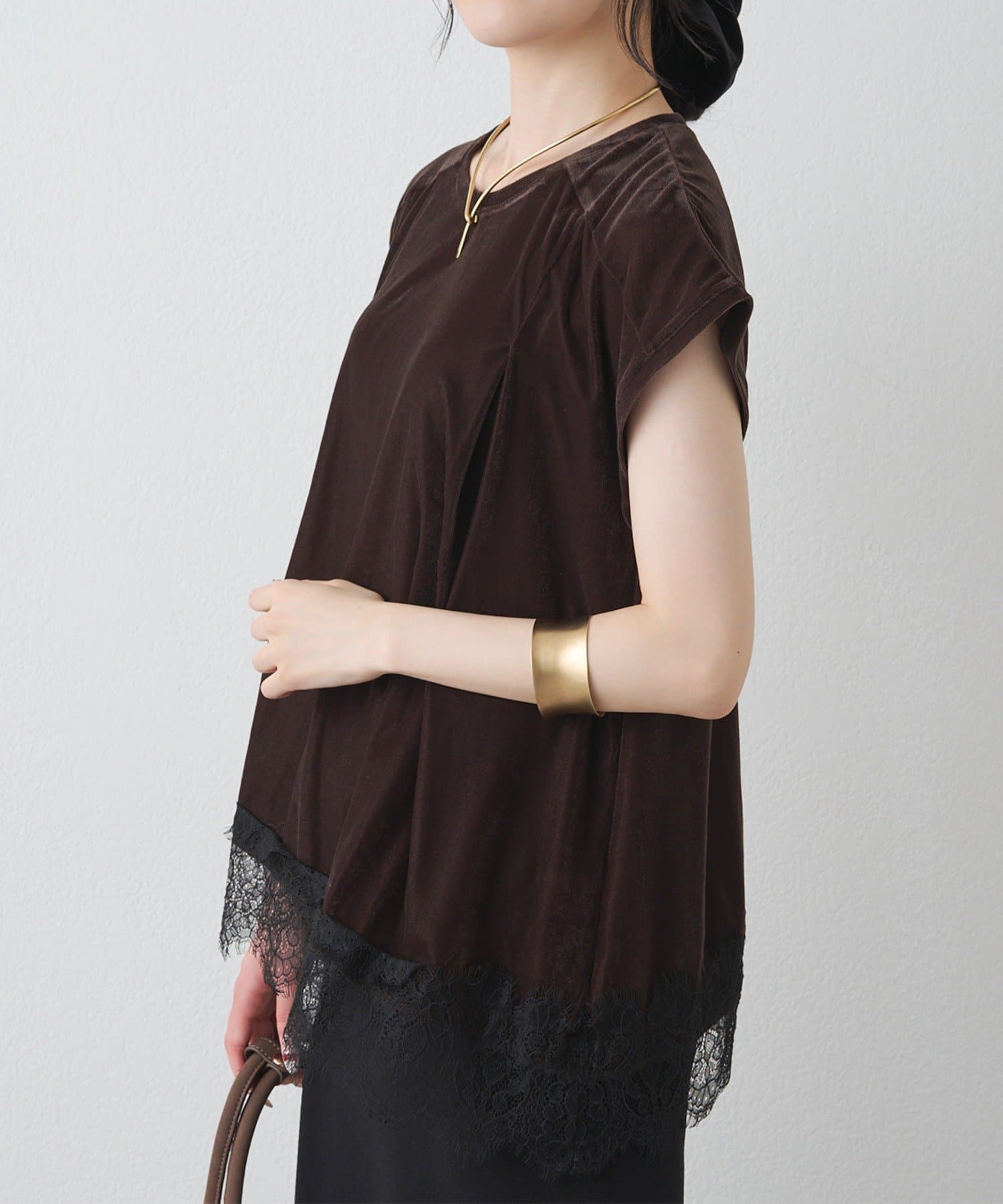 PUAL CE CIN(ピュアルセシン) レースヘムシアーベロアTシャツ