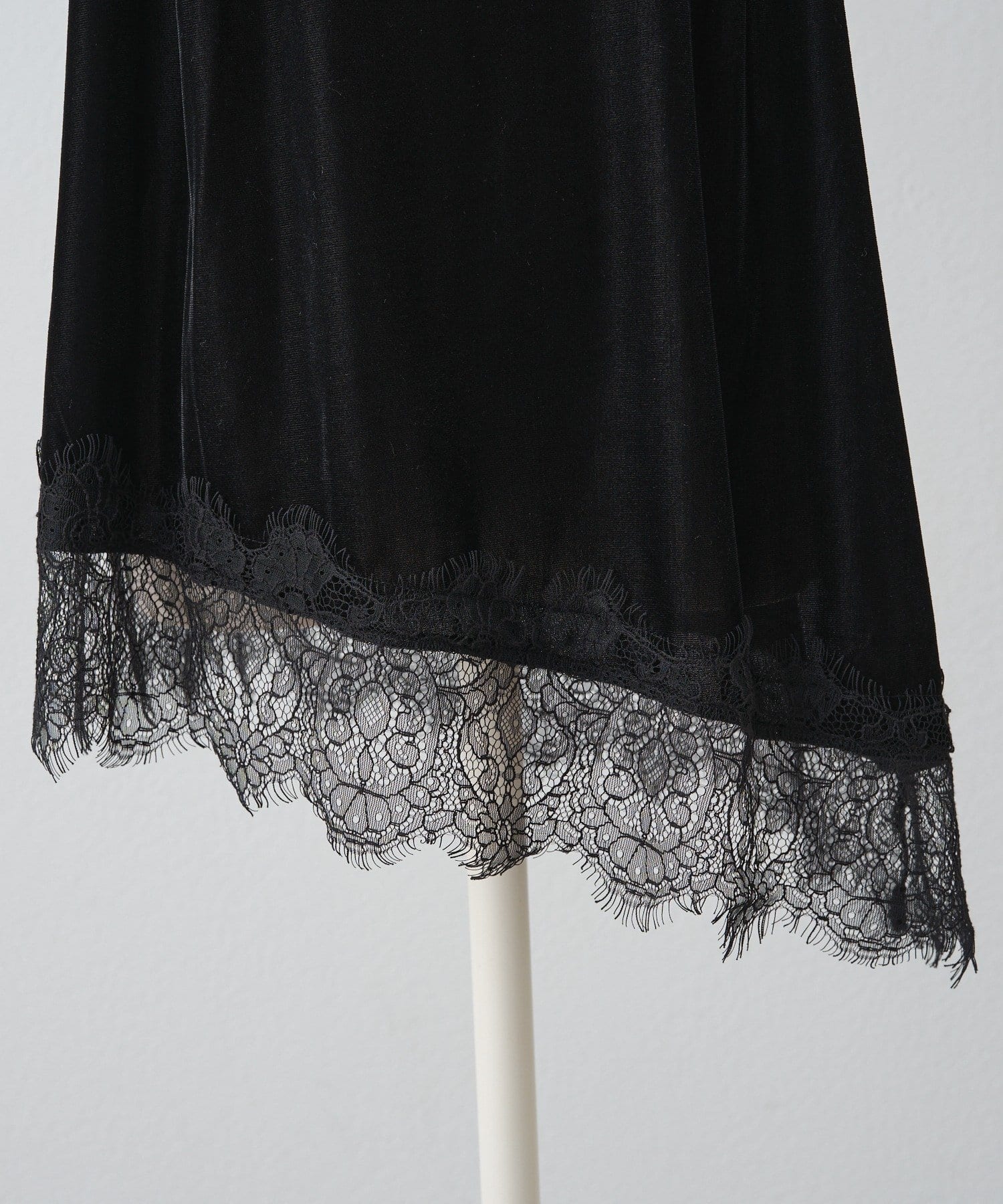 PUAL CE CIN(ピュアルセシン) レースヘムシアーベロアTシャツ