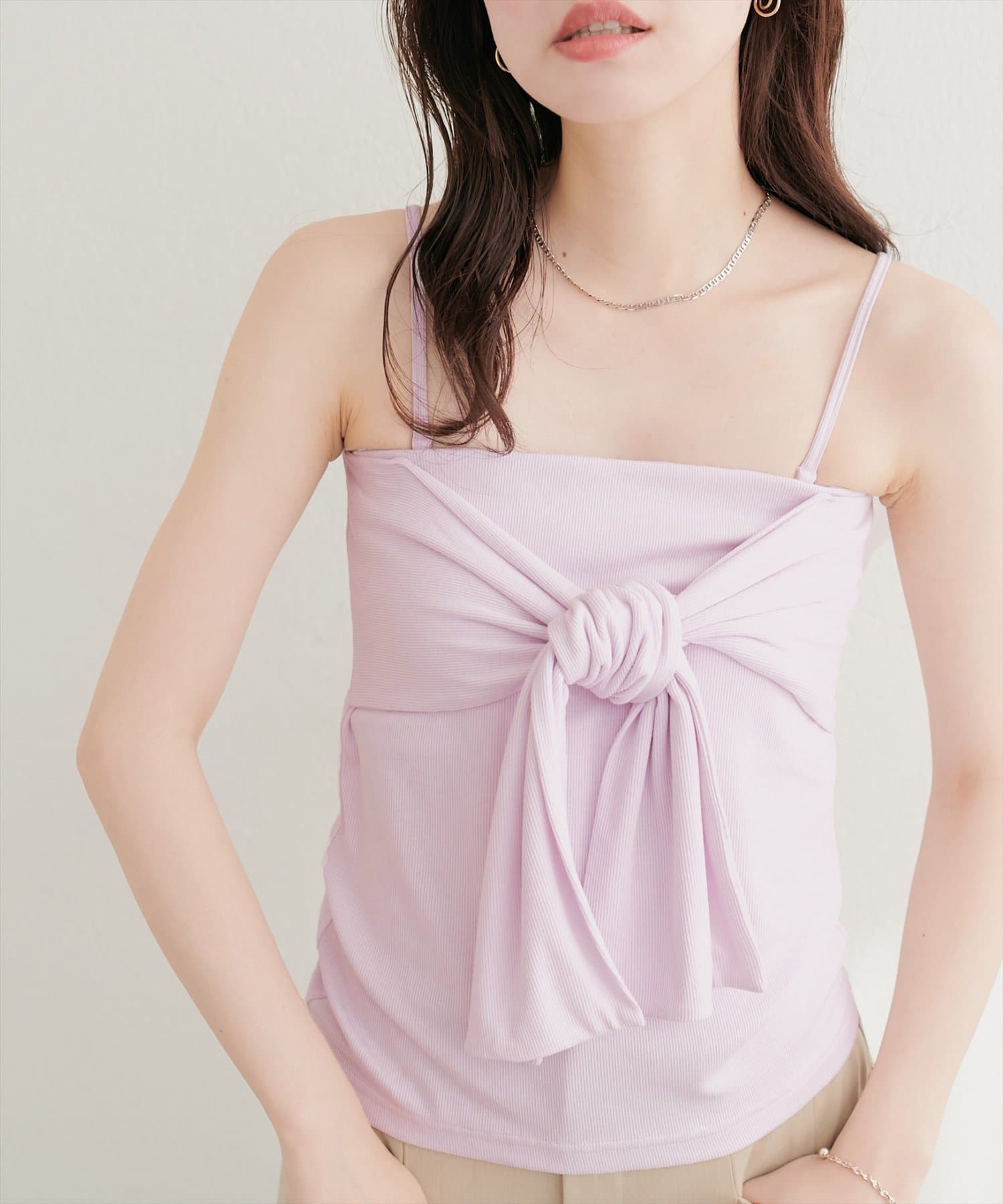 natural couture(ナチュラルクチュール) フロントリボンカップ付きキャミ