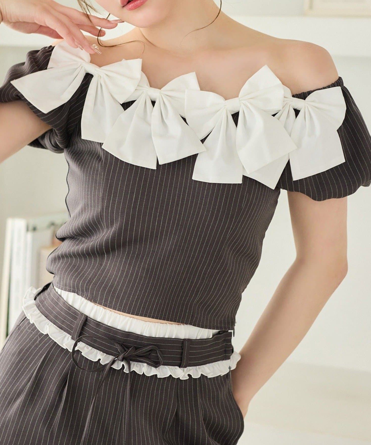 NICE CLAUP / OLIVE des OLIVE OUTLET(ナイスクラップ  / オリーブ デ オリーブ アウトレット) 【one after another】ブラックリボンブラウス