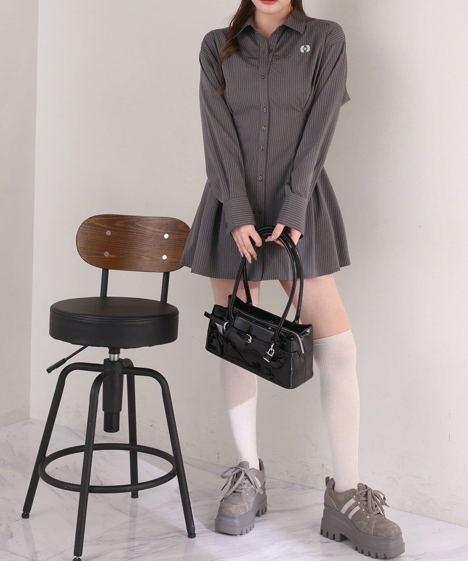 NICE CLAUP / OLIVE des OLIVE OUTLET(ナイスクラップ  / オリーブ デ オリーブ アウトレット) 【one after another】ベルト付きスクエアバッグ