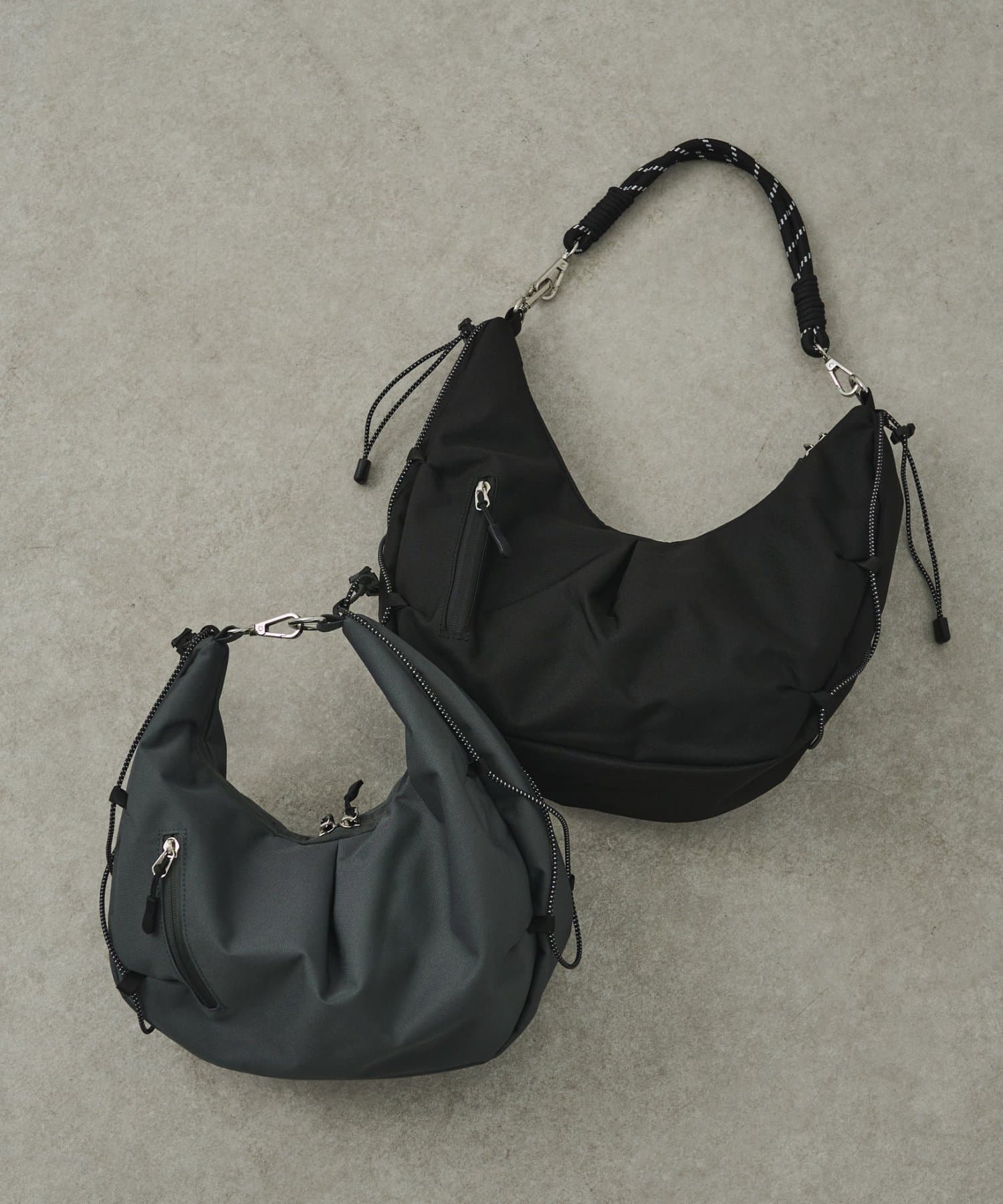 COLONY 2139(コロニー トゥーワンスリーナイン) 【UNISEX】撥水マルチハンドルムーンバッグ