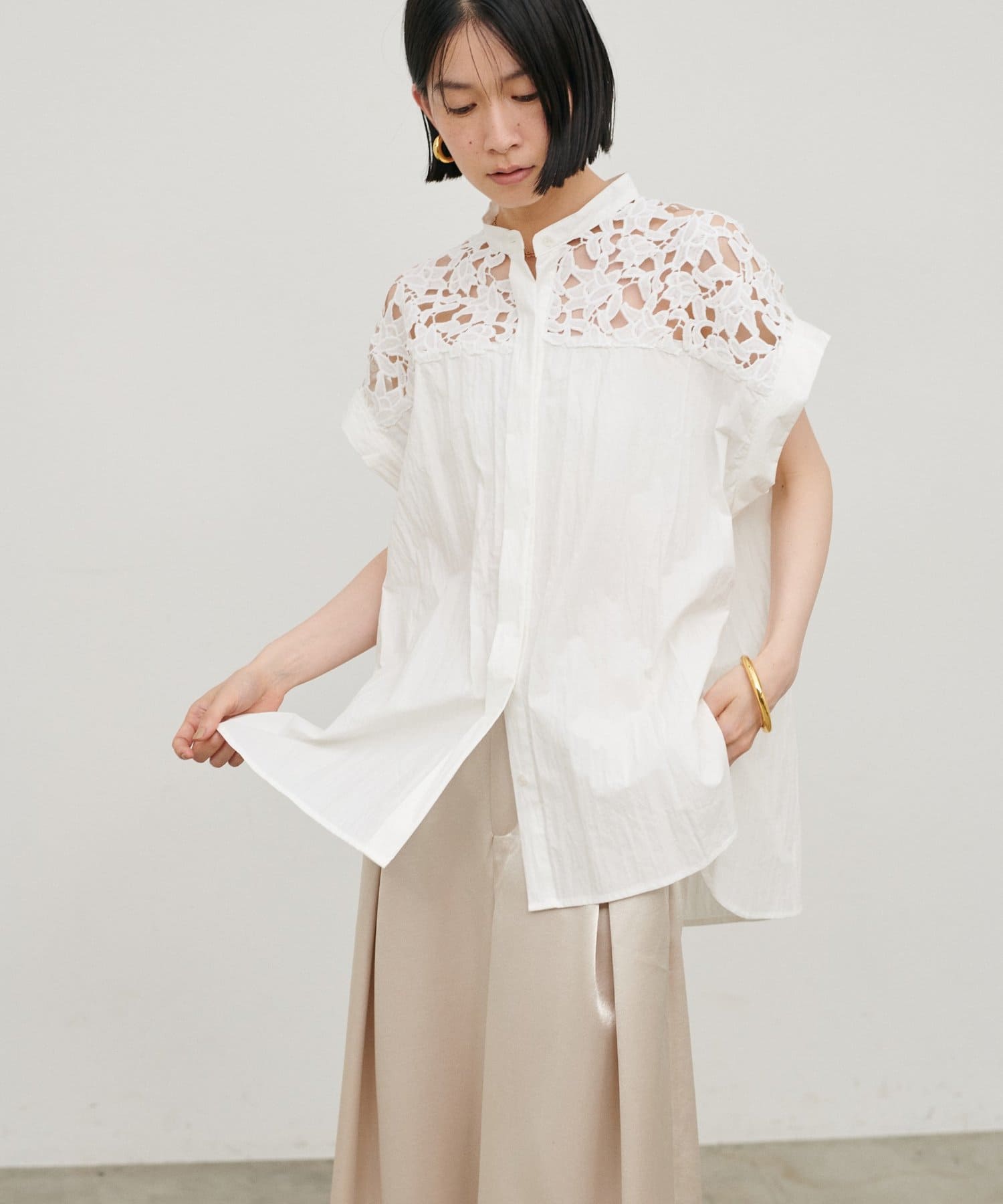 LARUTA(ラルータ) 刺繍レースドロップショルダーシャツ