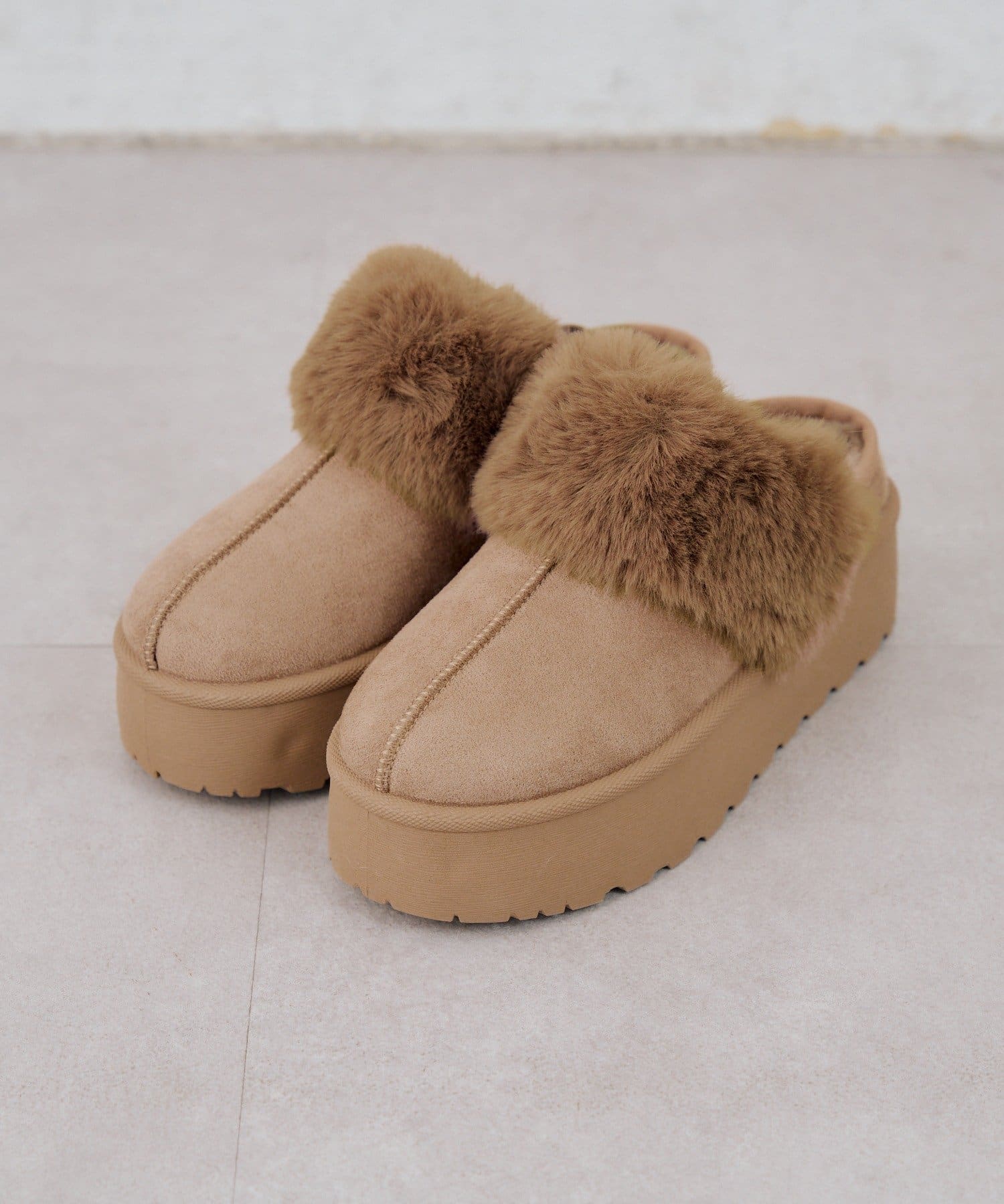NICE CLAUP / OLIVE des OLIVE OUTLET(ナイスクラップ  / オリーブ デ オリーブ アウトレット) 【RMAF】ふわふわのファー素材が秋冬のコーデを彩るムートンサボ