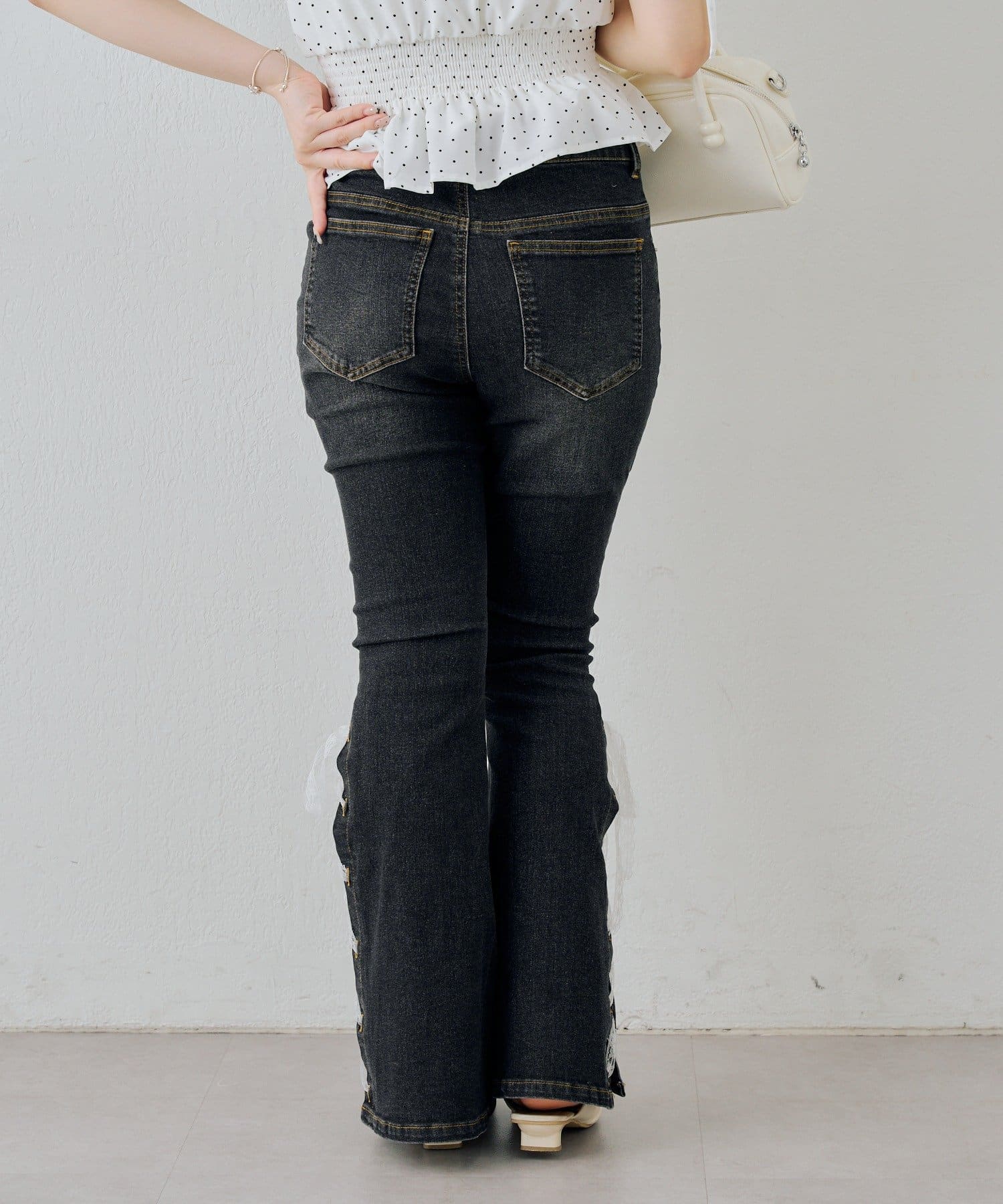 NICE CLAUP / OLIVE des OLIVE OUTLET(ナイスクラップ  / オリーブ デ オリーブ アウトレット) 【continuer】圧倒的な美脚・脚長効果を叶える、レースアップフレアデニム