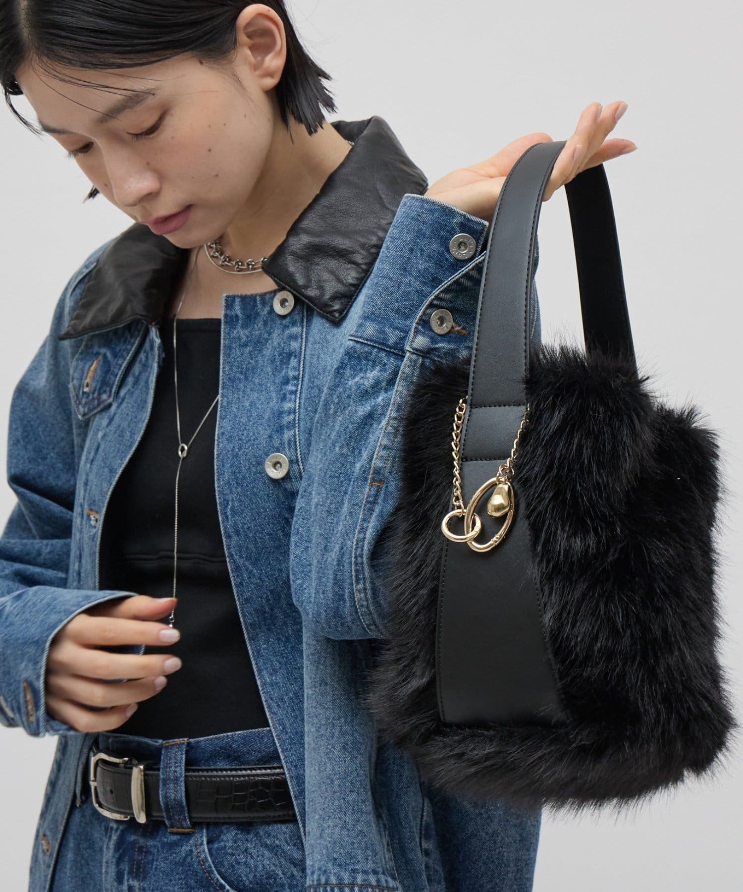 最終値下げ Lui's ガゼル レザー ファー ショルダー 斜めがけ バッグ 鞄 フェイクファーショルダーBAG | Lui's(ルイス)レディース | PAL CLOSET