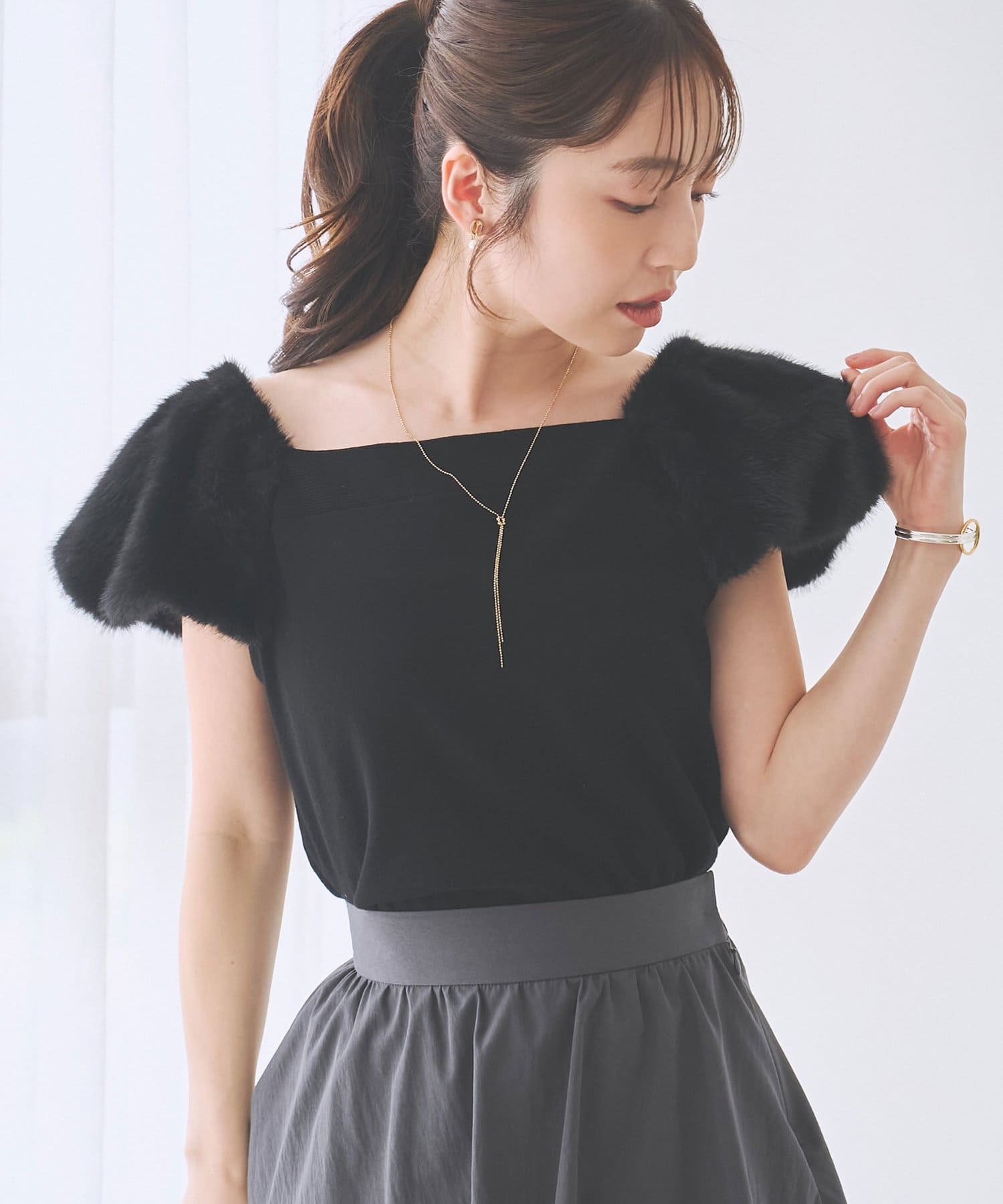 La boutique BonBon(ラブティックボンボン) フェイクファースリーブニット