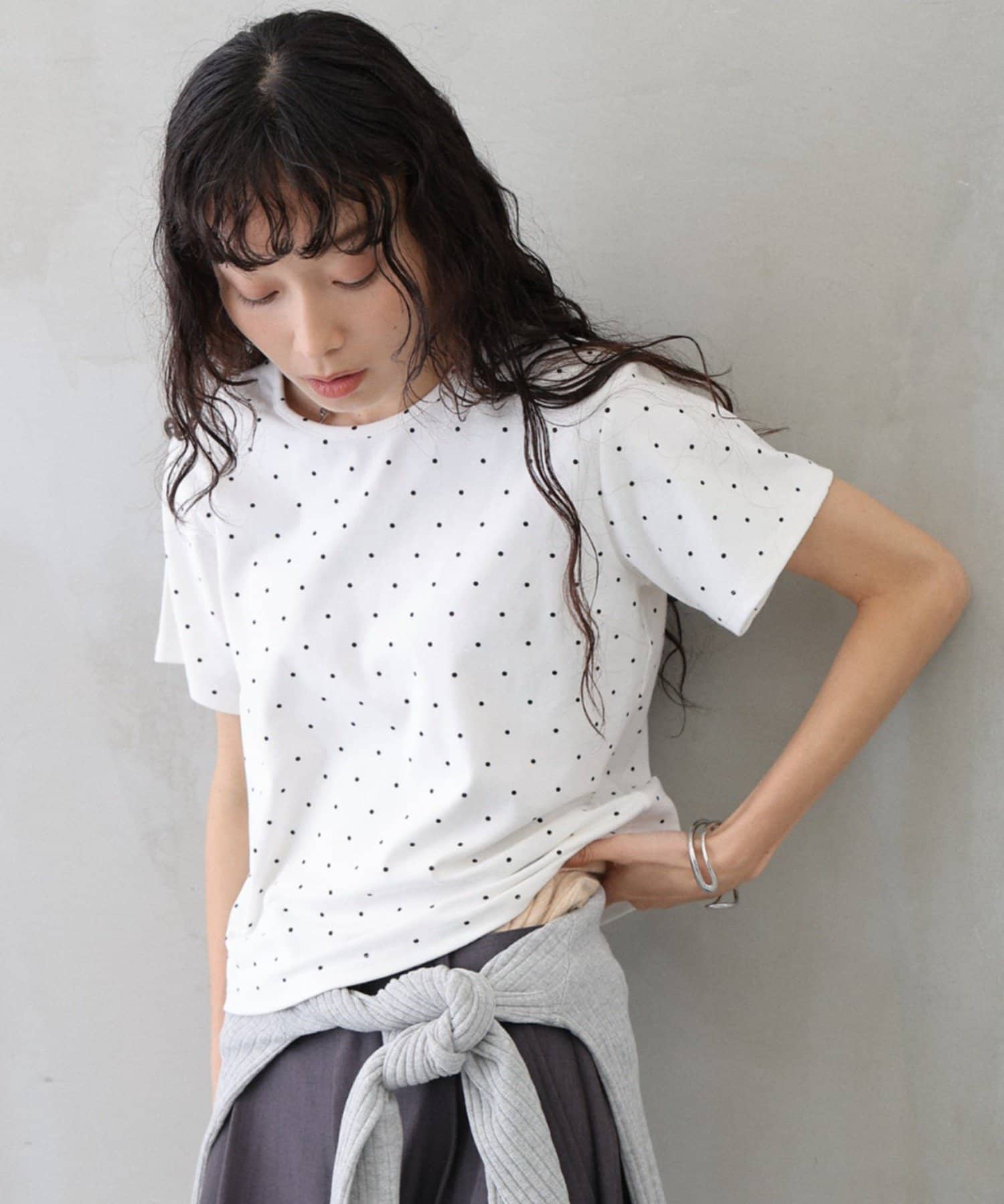COLONY 2139(コロニー トゥーワンスリーナイン) ドット柄Tシャツ