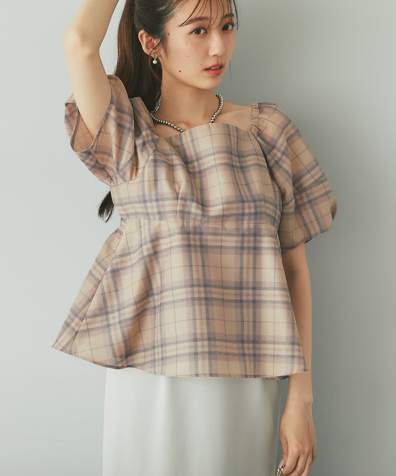 La boutique BonBon(ラブティックボンボン) シアーオーガンチェックランタンスリーブブラウス