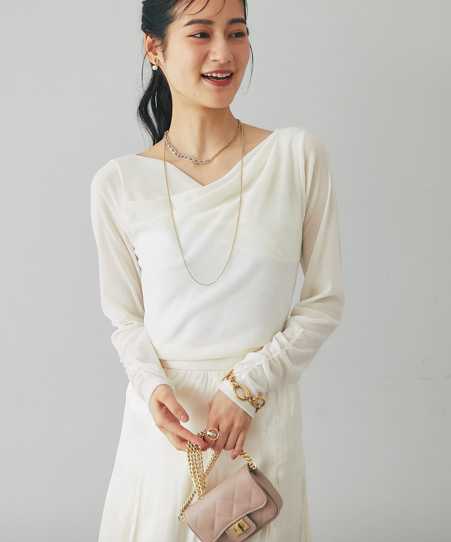 La boutique BonBon(ラブティックボンボン) フロッキーチュールドレープネックカットソー