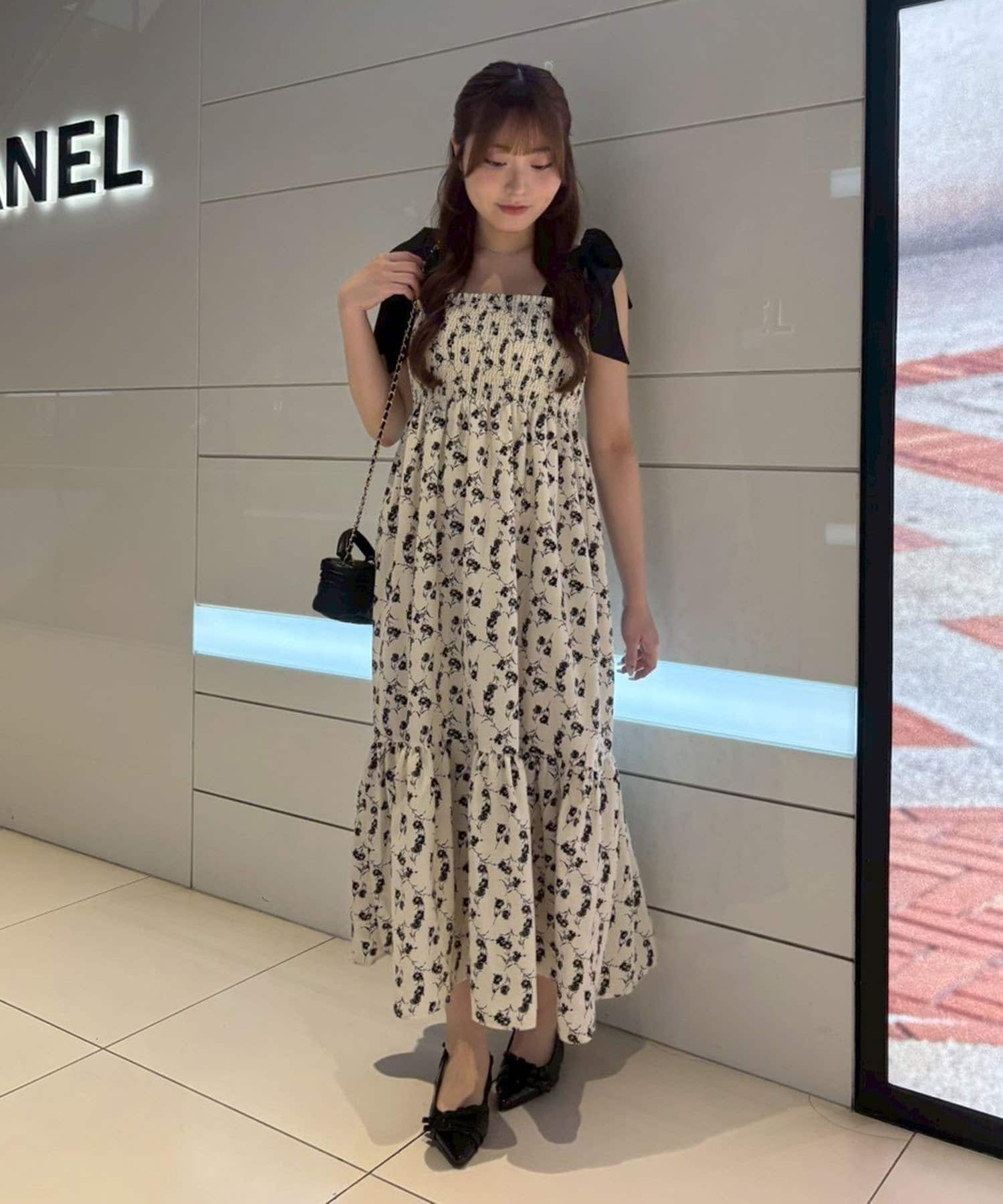 NICE CLAUP / OLIVE des OLIVE OUTLET(ナイスクラップ  / オリーブ デ オリーブ アウトレット) 【ANOTHER BRANCH】配色肩リボンシャーリングキャミワンピース