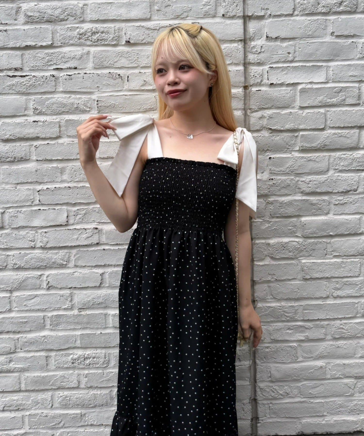 NICE CLAUP / OLIVE des OLIVE OUTLET(ナイスクラップ  / オリーブ デ オリーブ アウトレット) 【ANOTHER BRANCH】配色肩リボンシャーリングキャミワンピース