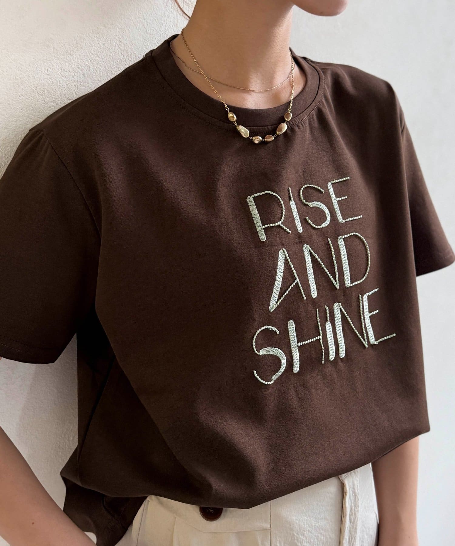 Chez toi(シェトワ) 刺繍ロゴTシャツ