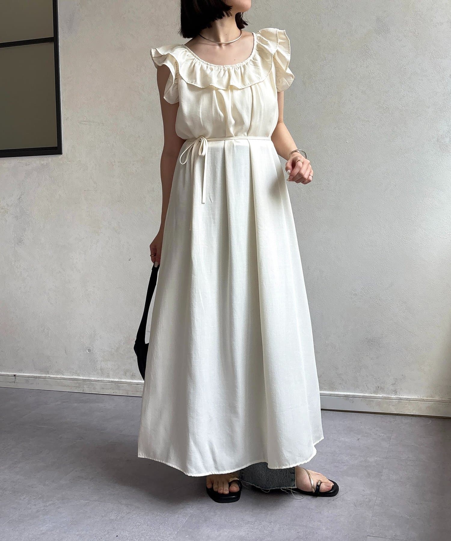 Thevon.(ゼヴォン) フリルネックバックリボンフレアワンピース