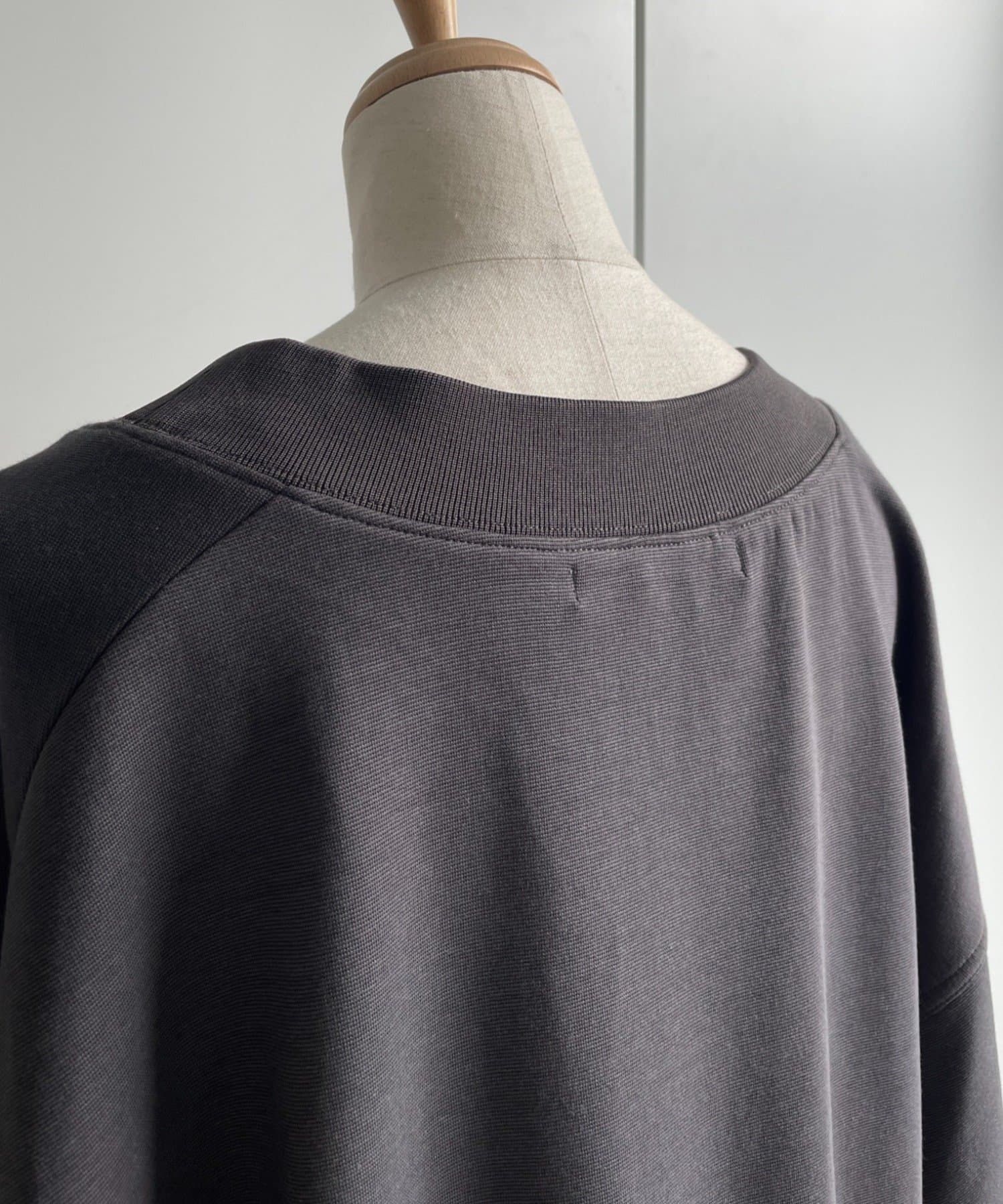 Jena　espace merveilleux(ジェナ　エスパスメルヴェイユ) Vネックポンチカットソー