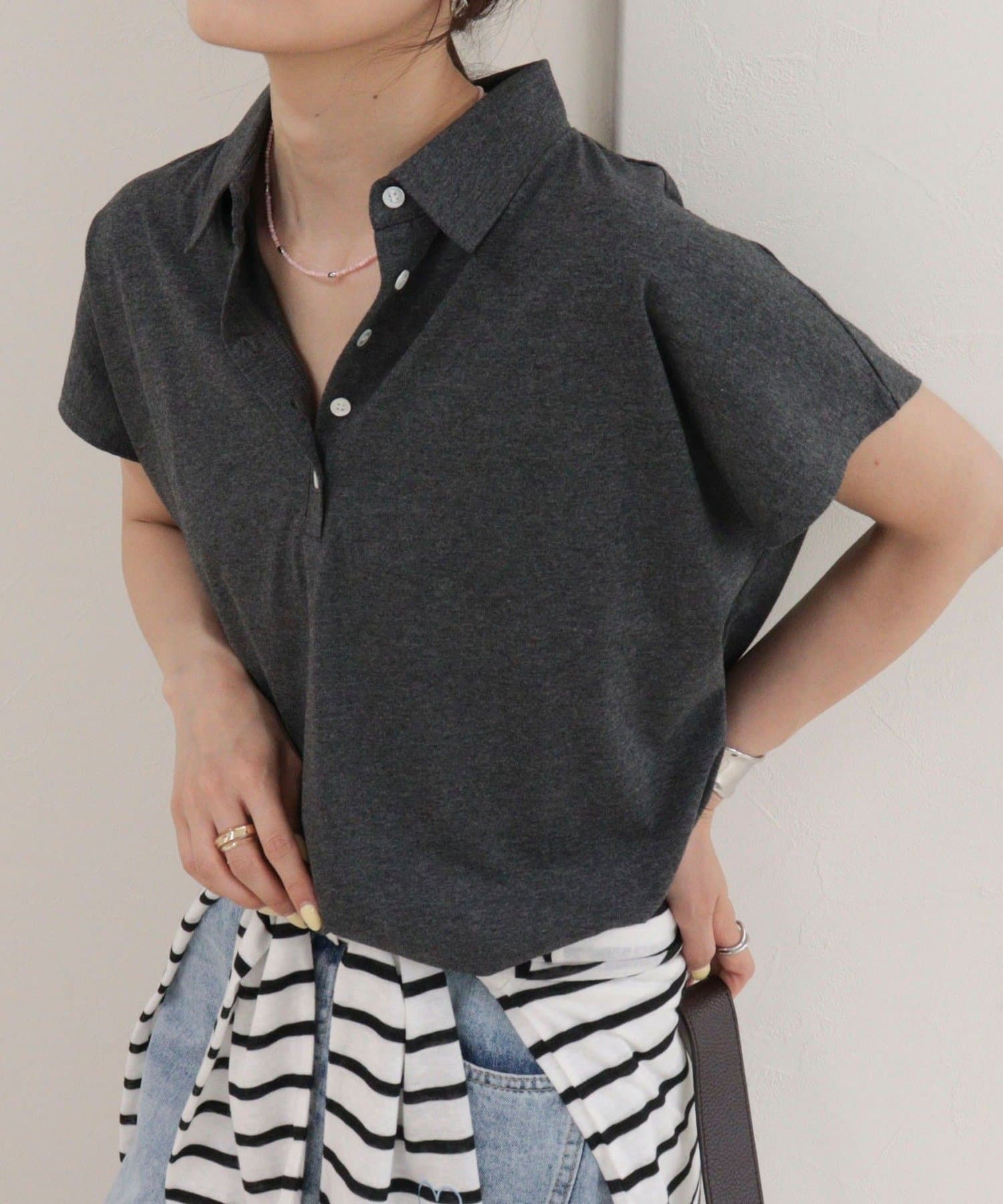 FREDY & GLOSTER(フレディ アンド グロスター) クロップドルーズポロ衿Tシャツ