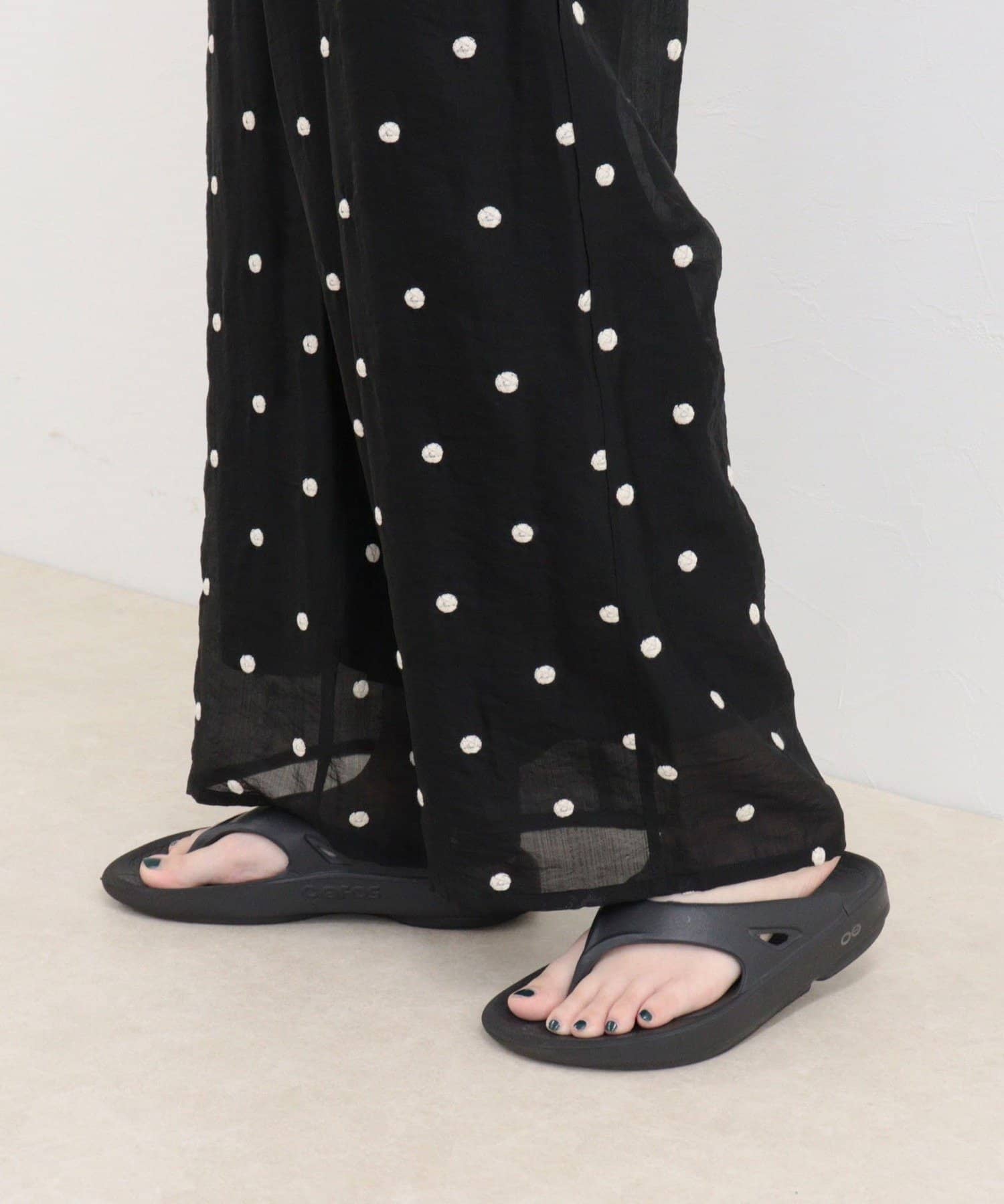 FREDY & GLOSTER(フレディ アンド グロスター) ドット立体刺しゅうパンツ