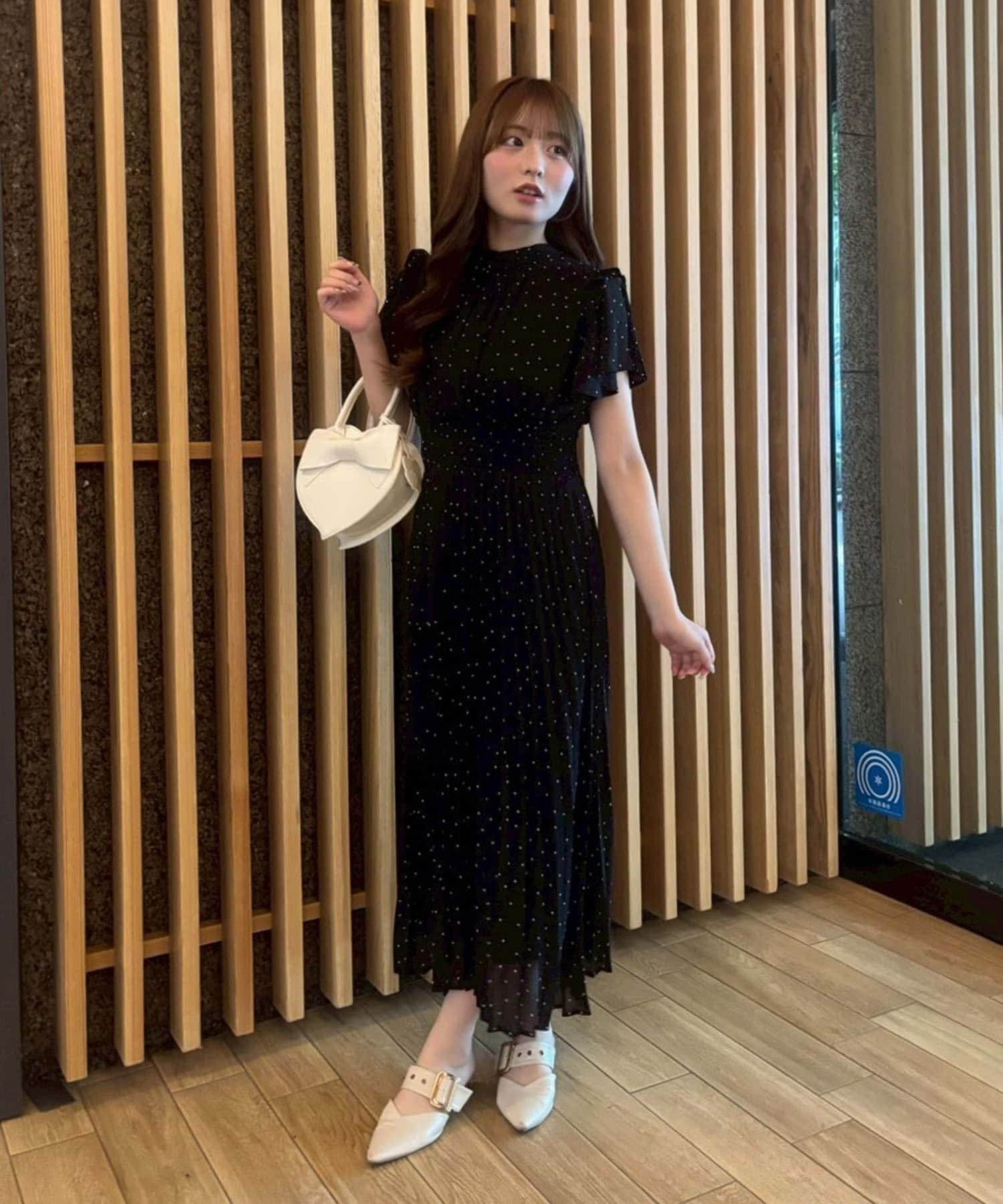 NICE CLAUP / OLIVE des OLIVE OUTLET(ナイスクラップ  / オリーブ デ オリーブ アウトレット) 【continuer】前後２ＷＡＹプリーツワンピース