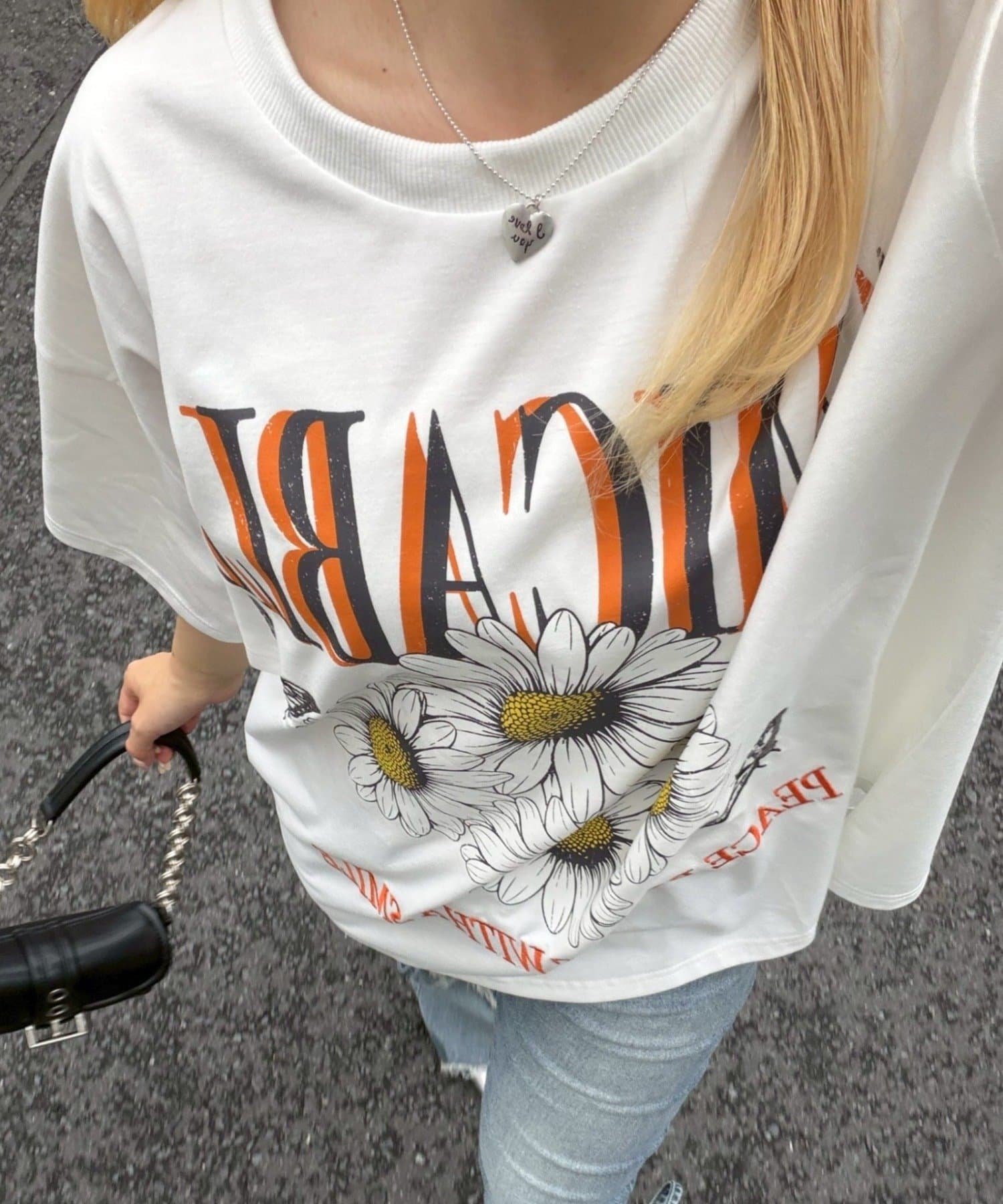 continuer】ちょうちょとお花のBigT | NICE CLAUP / OLIVE des OLIVE