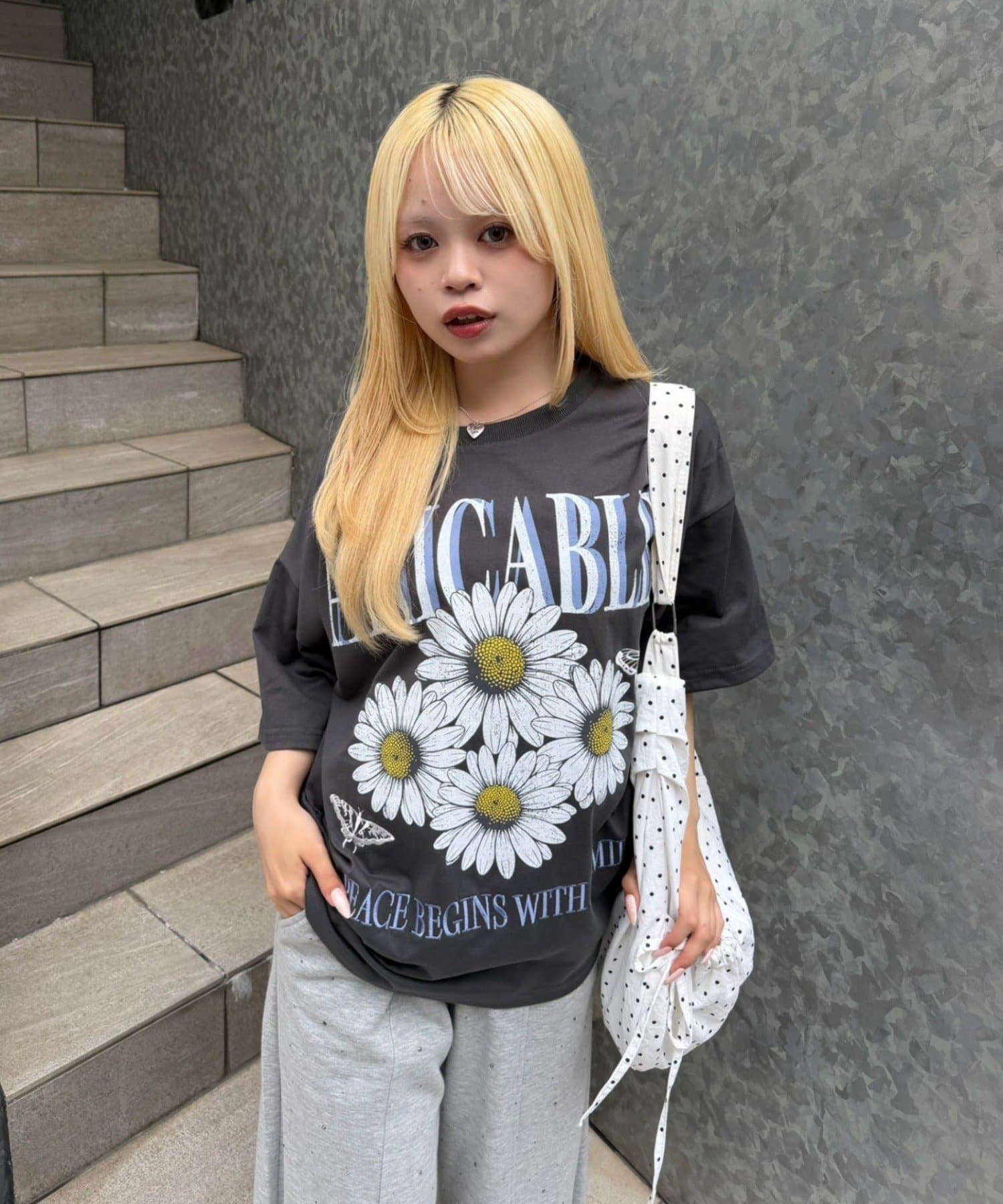 NICE CLAUP / OLIVE des OLIVE OUTLET(ナイスクラップ  / オリーブ デ オリーブ アウトレット) 【continuer】ちょうちょとお花のBigT