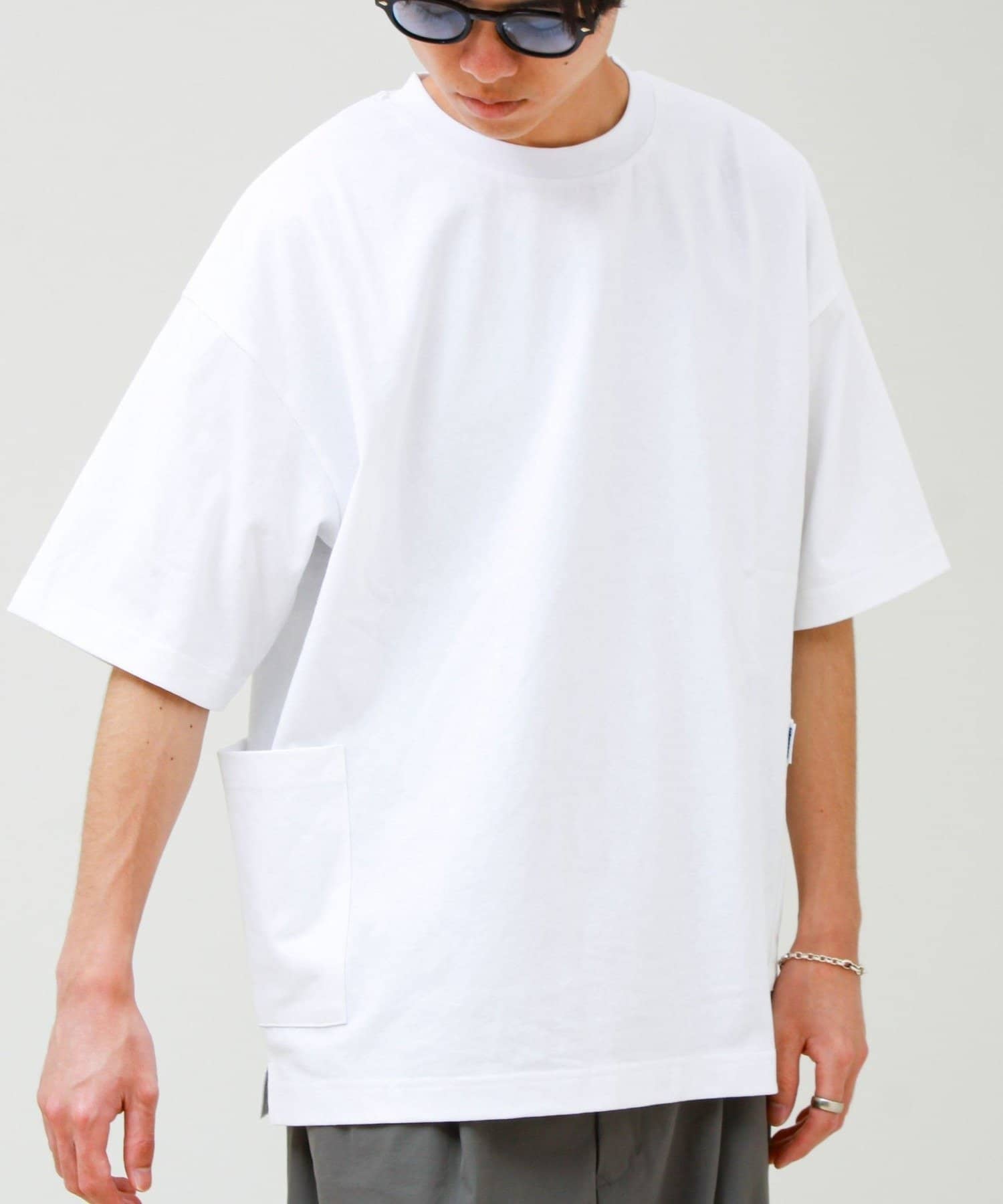 FREDY & GLOSTER(フレディ アンド グロスター) バックステッチ サイドポケット クルーネックTシャツ