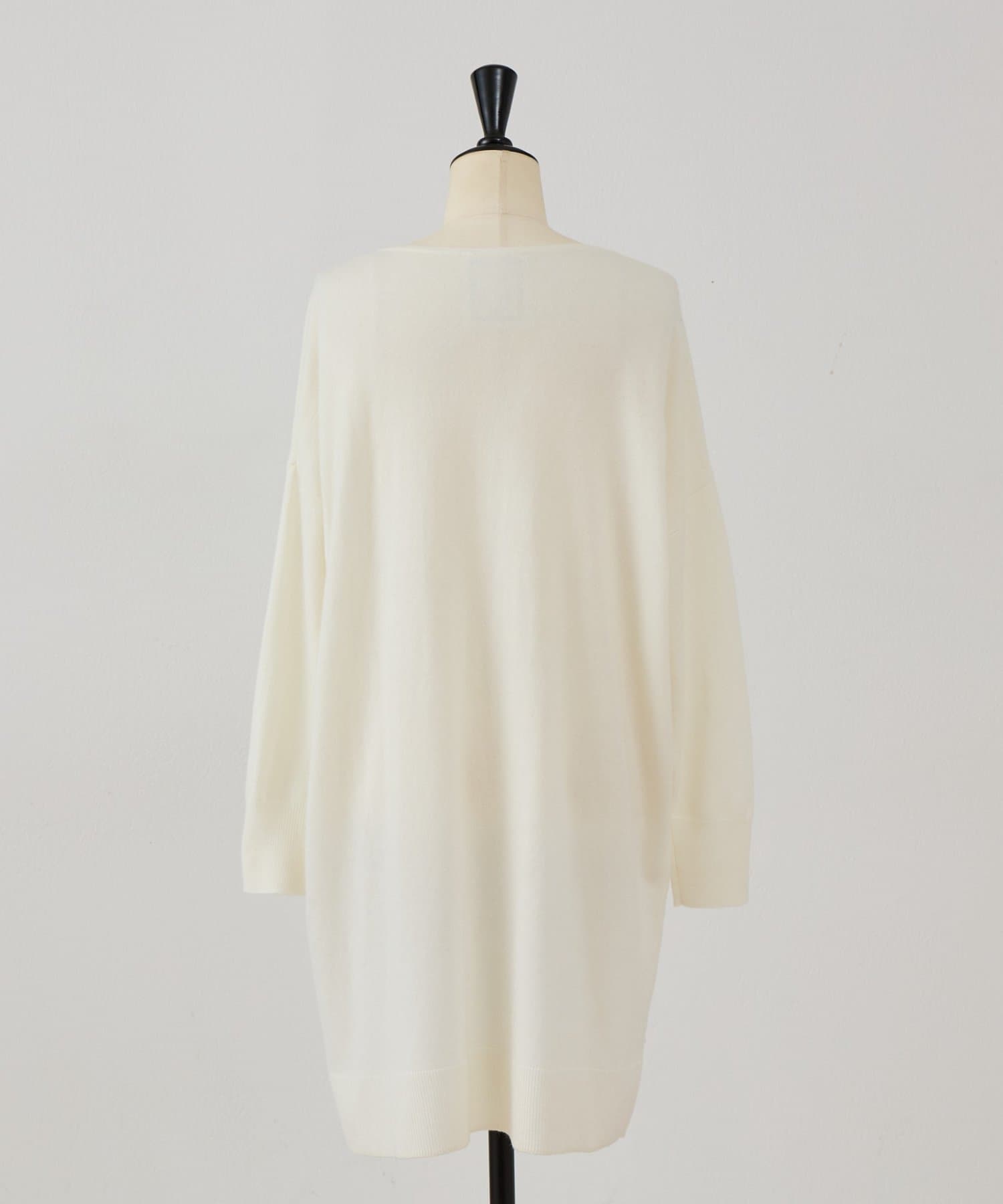 BEARDSLEY(ビアズリー) 《10/14(水)12:00新色・予約開始予定》星刺繍ニットチュニック