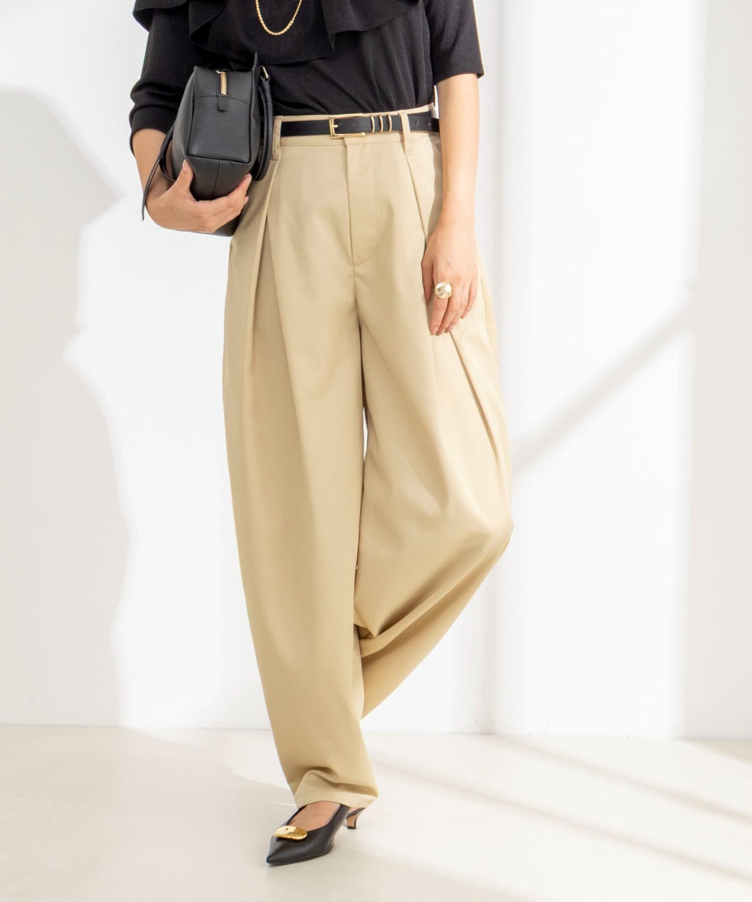 NOLLEY'S(ノーリーズ) ウォッシャブルタックバレルチノパンツ