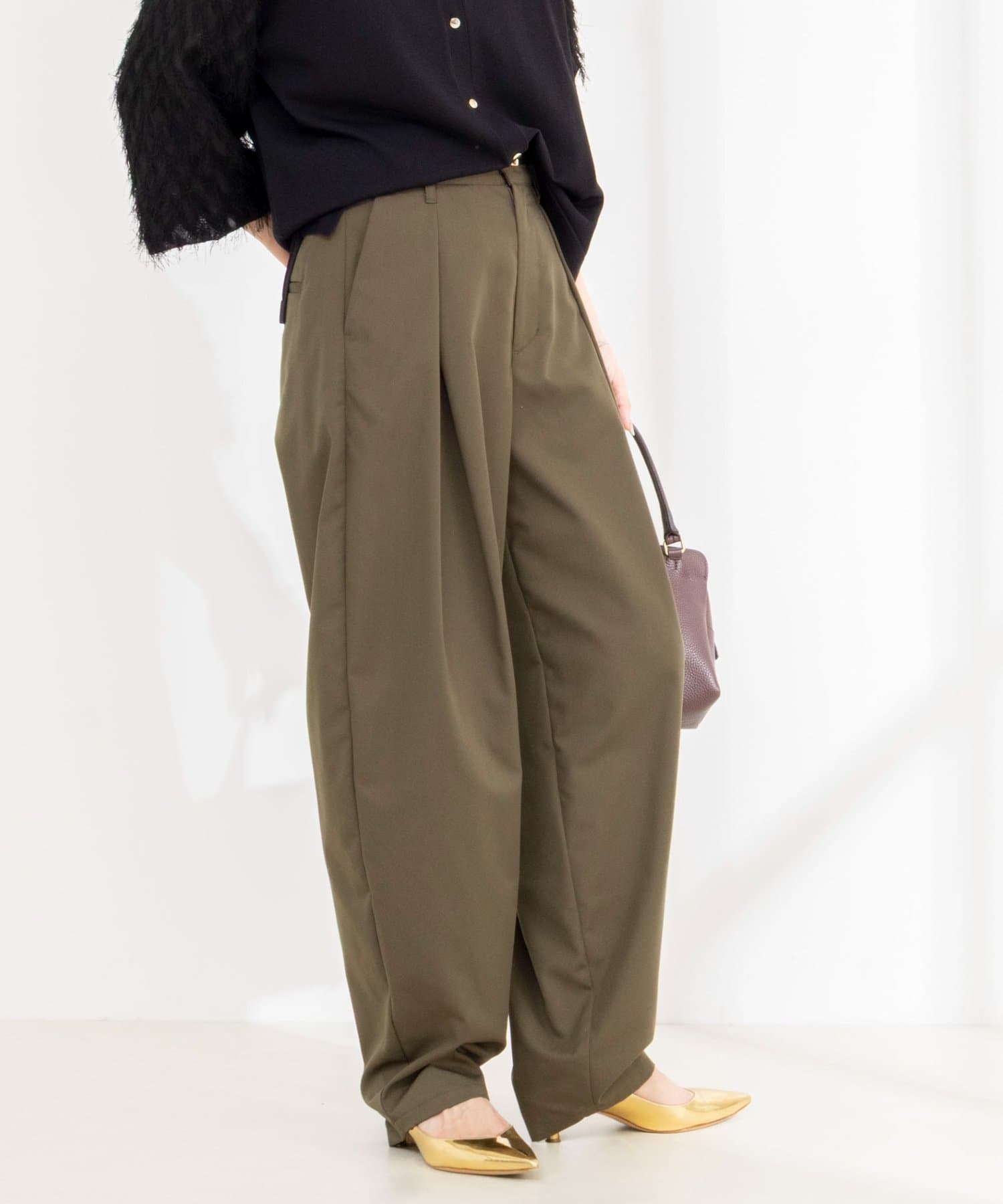 NOLLEY'S(ノーリーズ) ウォッシャブルタックバレルチノパンツ