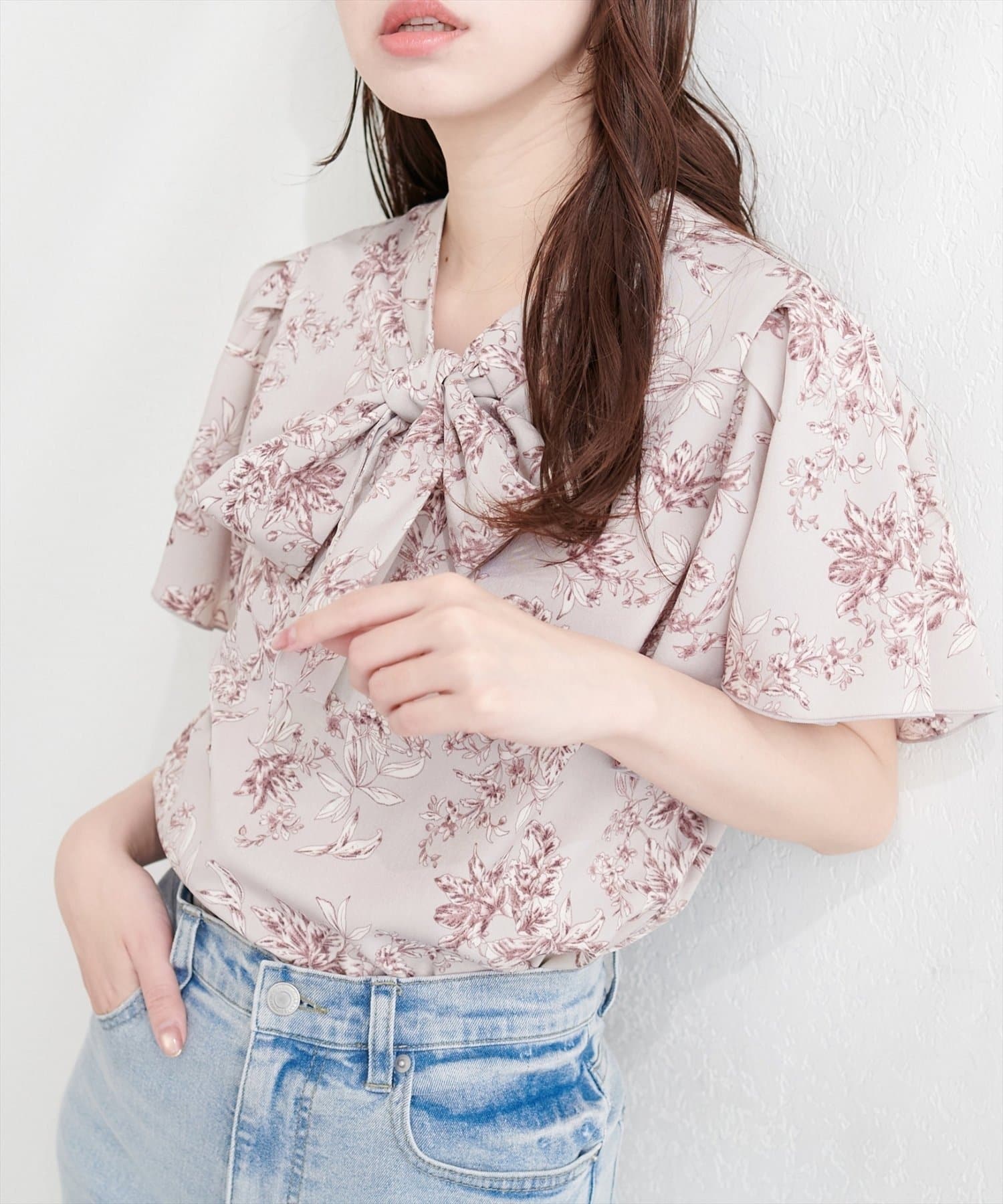 NICE CLAUP / OLIVE des OLIVE OUTLET(ナイスクラップ  / オリーブ デ オリーブ アウトレット) 【natural couture】リボンタイフラワーブラウス