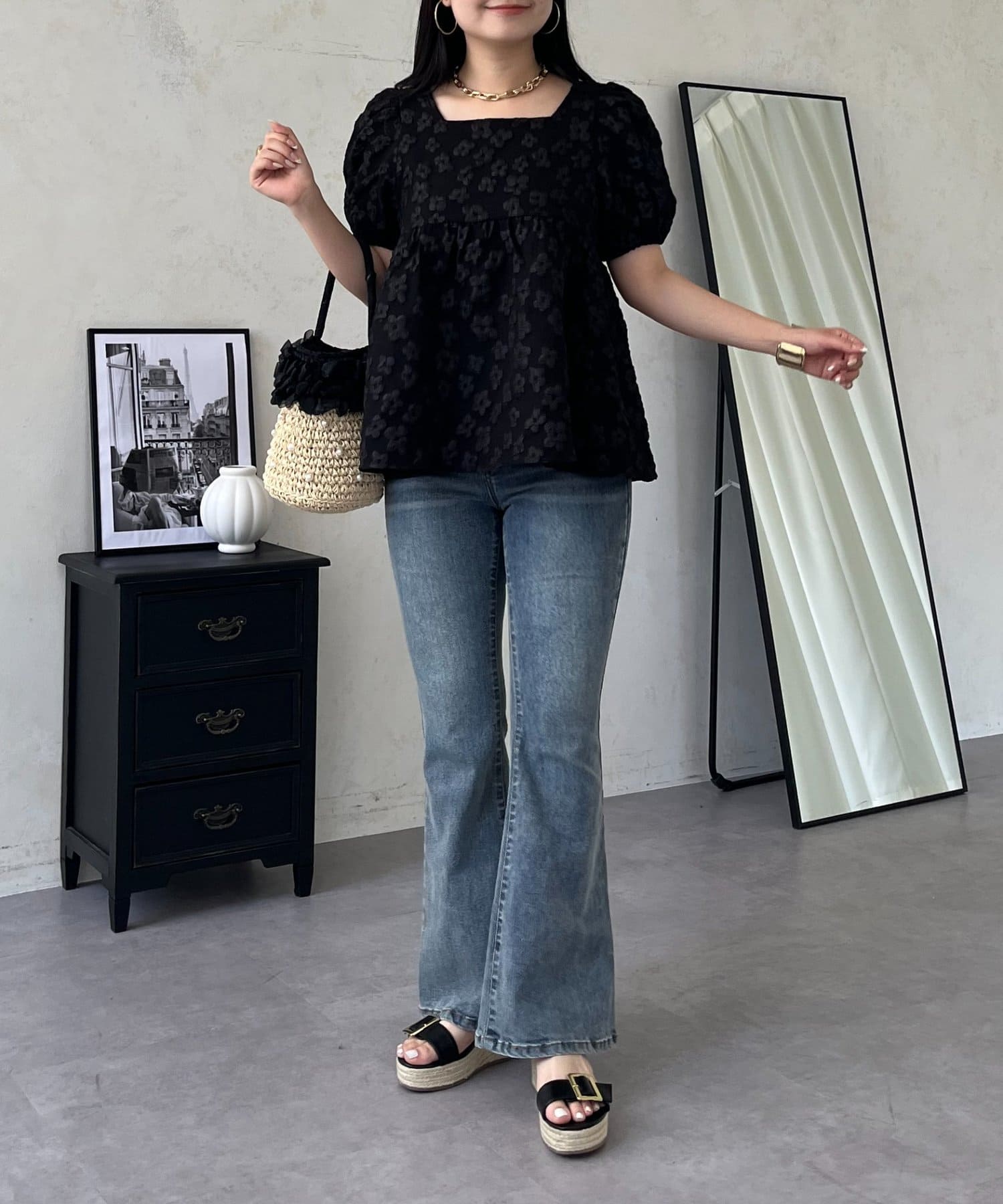 prose verse(プロズヴェール) 3Dフラワースクエアネックペプラムブラウス
