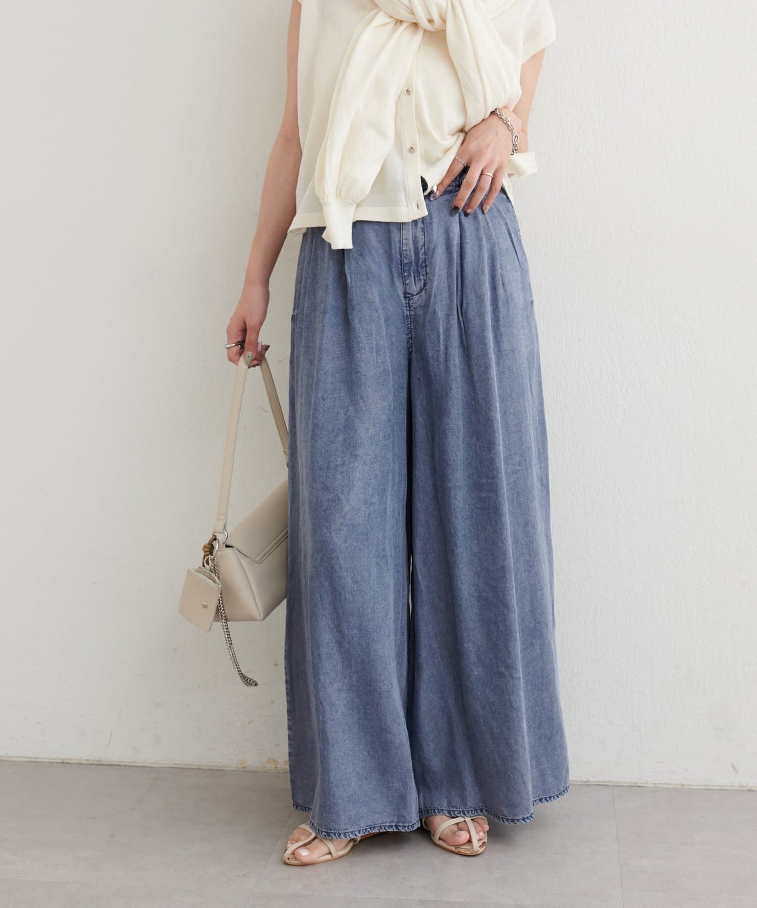 LARUTA(ラルータ) ドレープデニムパンツ