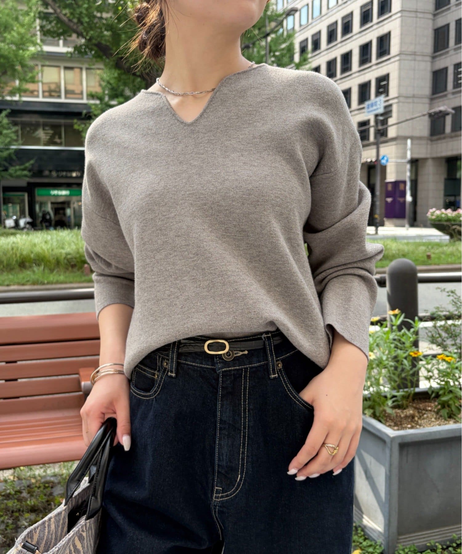 Jena　espace merveilleux(ジェナ　エスパスメルヴェイユ) ジャガードVネックニット