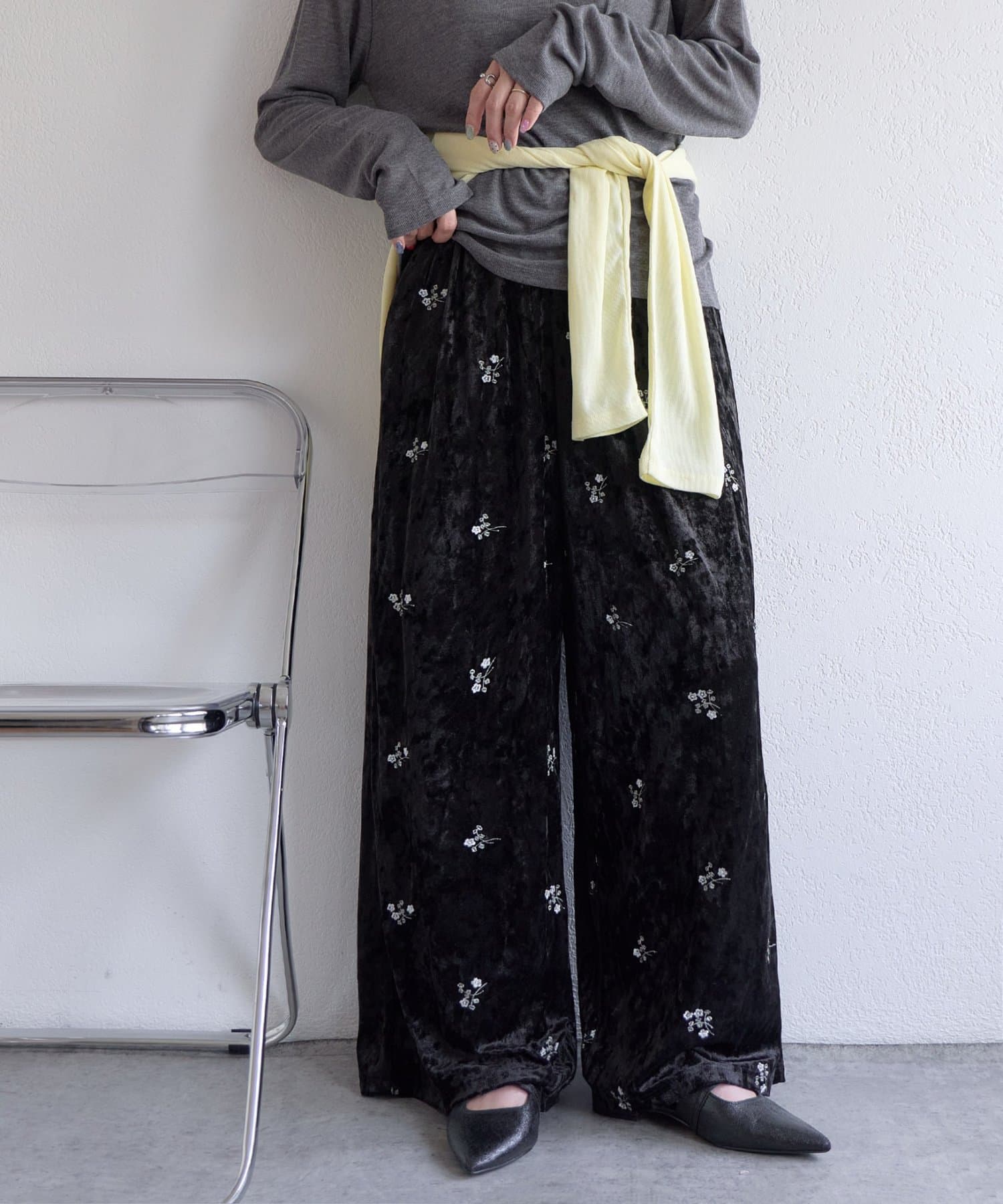 DISCOAT(ディスコート) 【WEB限定】ベロア刺繍イージーパンツ