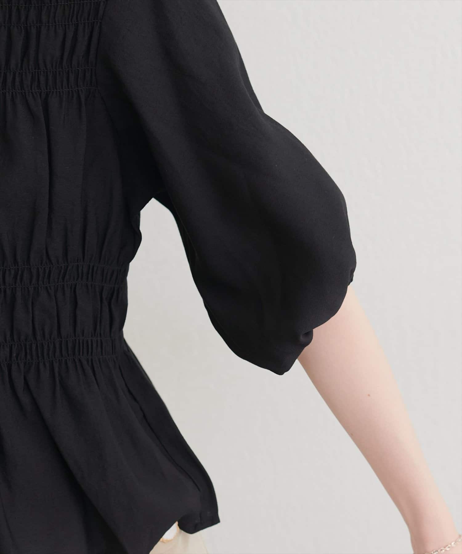 natural couture(ナチュラルクチュール) シャーリングパフスリーブブラウス